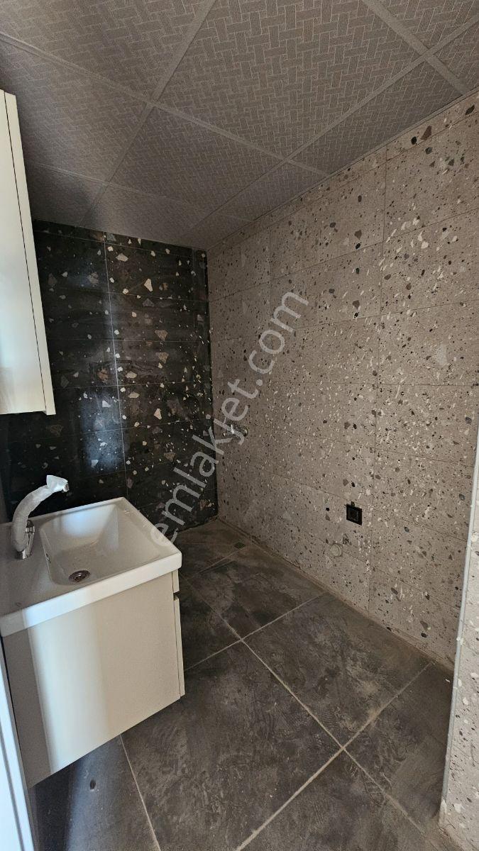Acil! Altıntaş Havalimanı Yanı Havuzlu Sitede 1+1 Sıfır Daire — fotoğraf 3