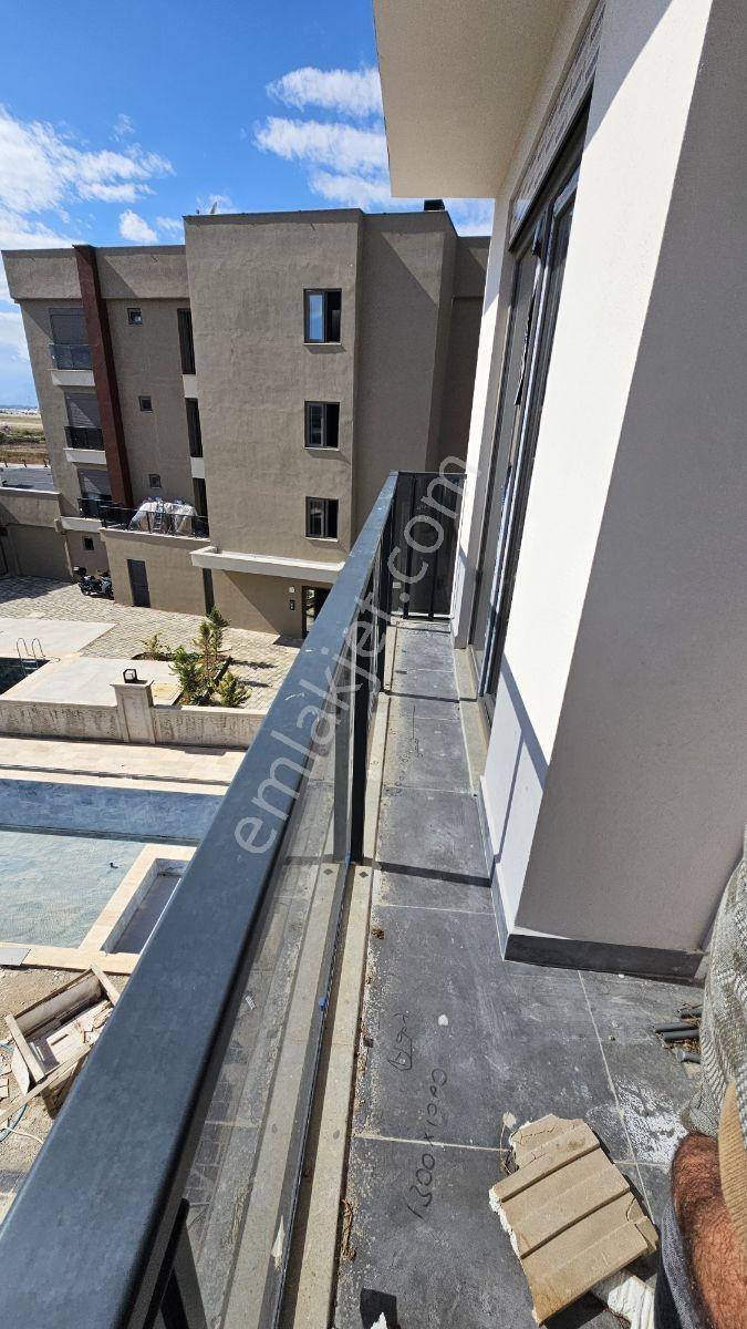 Acil! Altıntaş Havalimanı Yanı Havuzlu Sitede 1+1 Sıfır Daire — fotoğraf 6