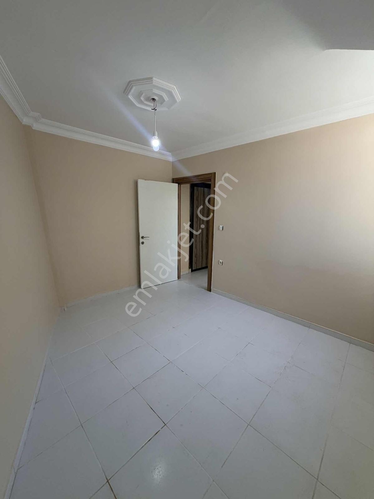 Familya Emlaktan Devlet Hastanesi Yanı 2+1 Bahçeli 75 M2 Daire — fotoğraf 3