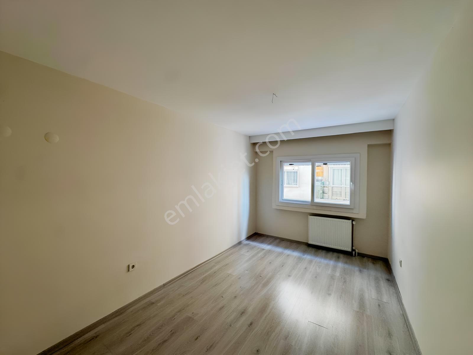 Demirköprü'de Merkezi Konumda, Tadilatlı Satılık 3+1 Daire — fotoğraf 21