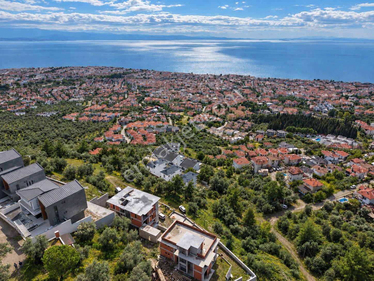Mera Emlaktan Altınolukta Müstakil Tapulu 2 Villalık 677M2 Arsa