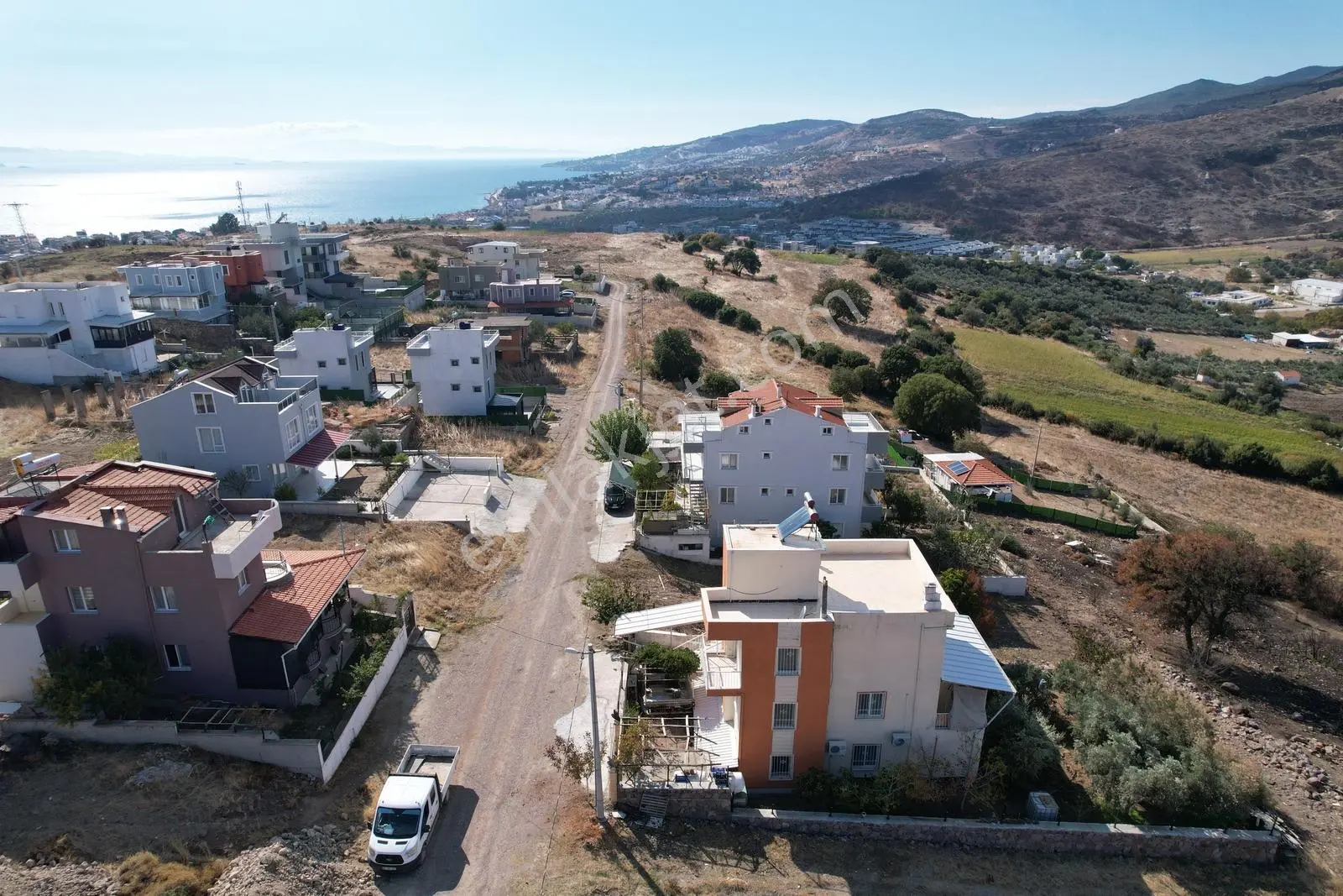 Çandarlı Merkezde 403 M2 15/30 Villa İmarlı Arsa — fotoğraf 7