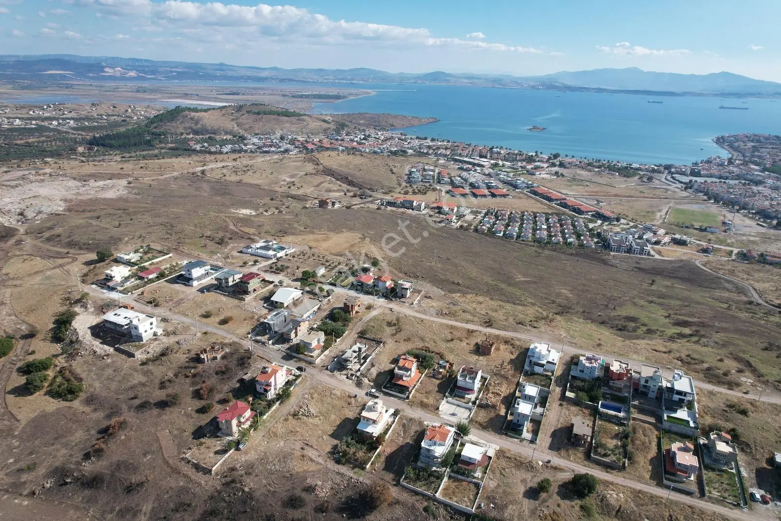 Çandarlı Merkezde 403 M2 15/30 Villa İmarlı Arsa — fotoğraf 10
