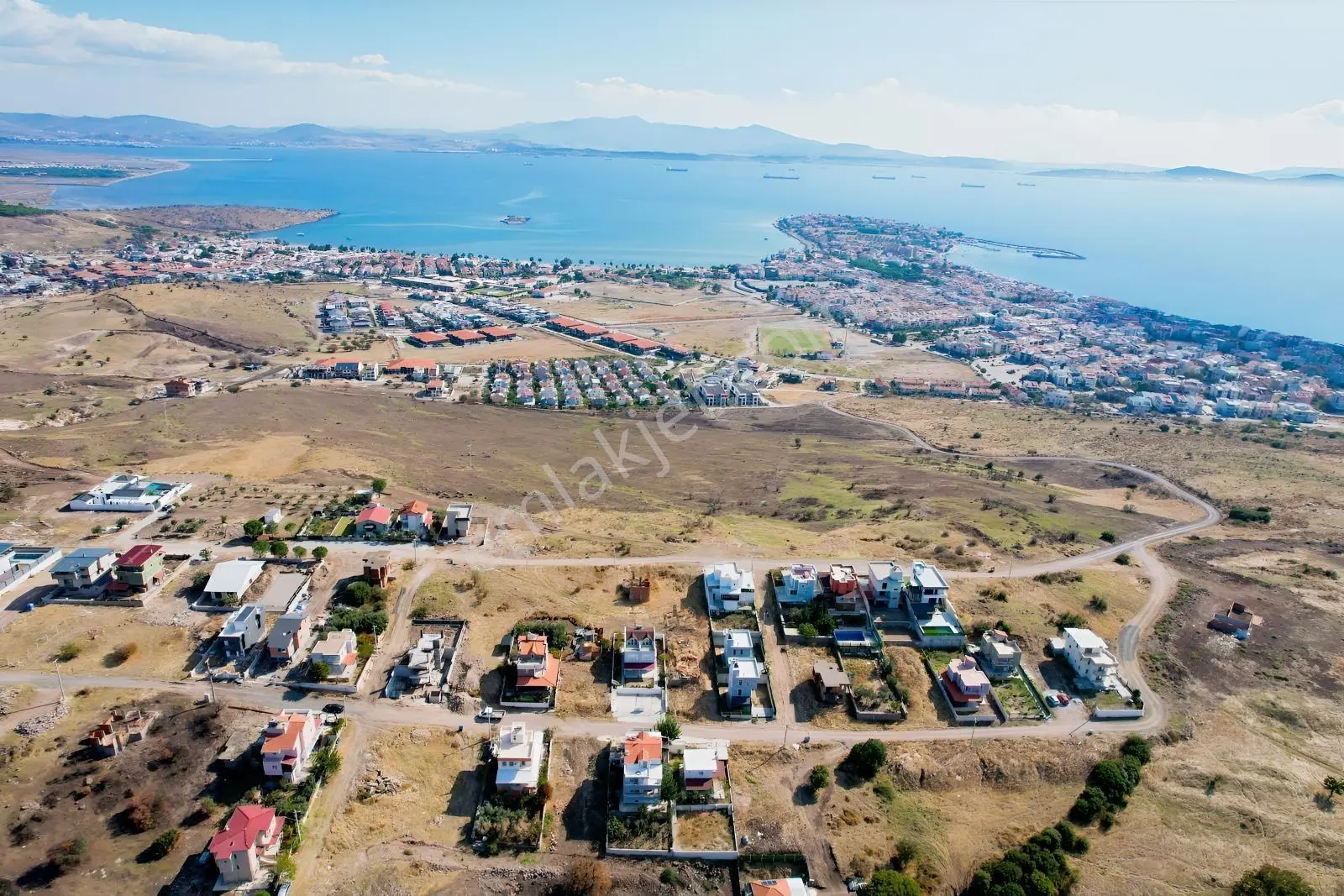 Çandarlı Merkezde 403 M2 15/30 Villa İmarlı Arsa — fotoğraf 13