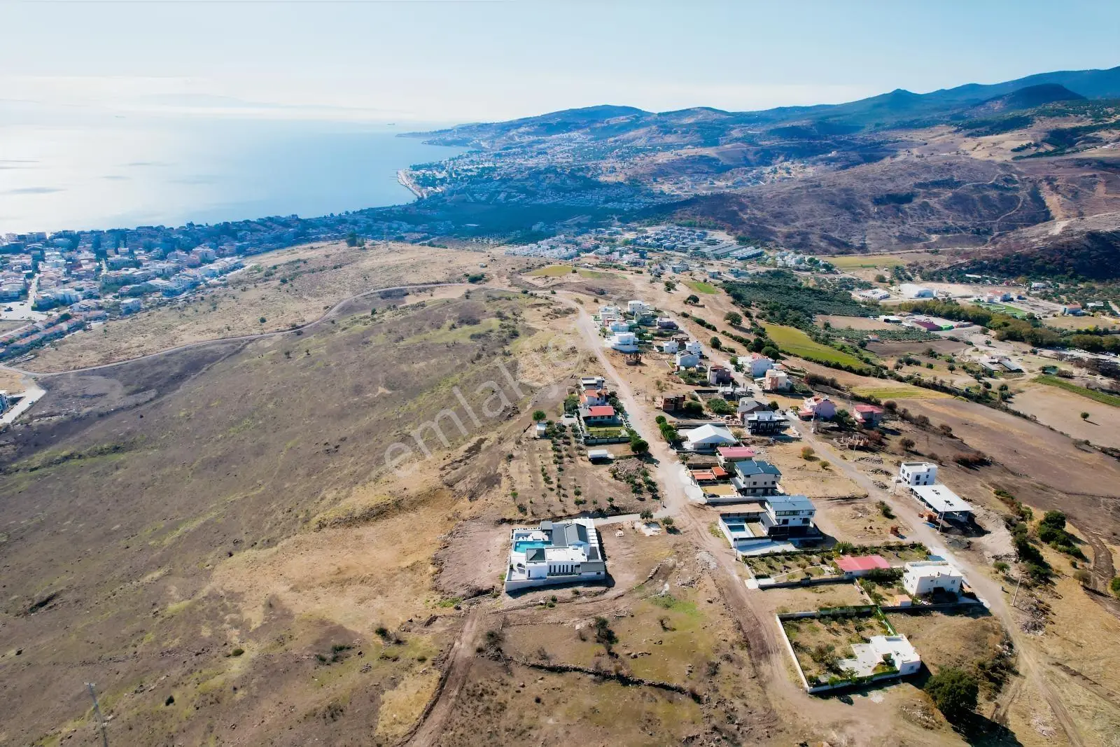 Çandarlı Merkezde 403 M2 15/30 Villa İmarlı Arsa — fotoğraf 24
