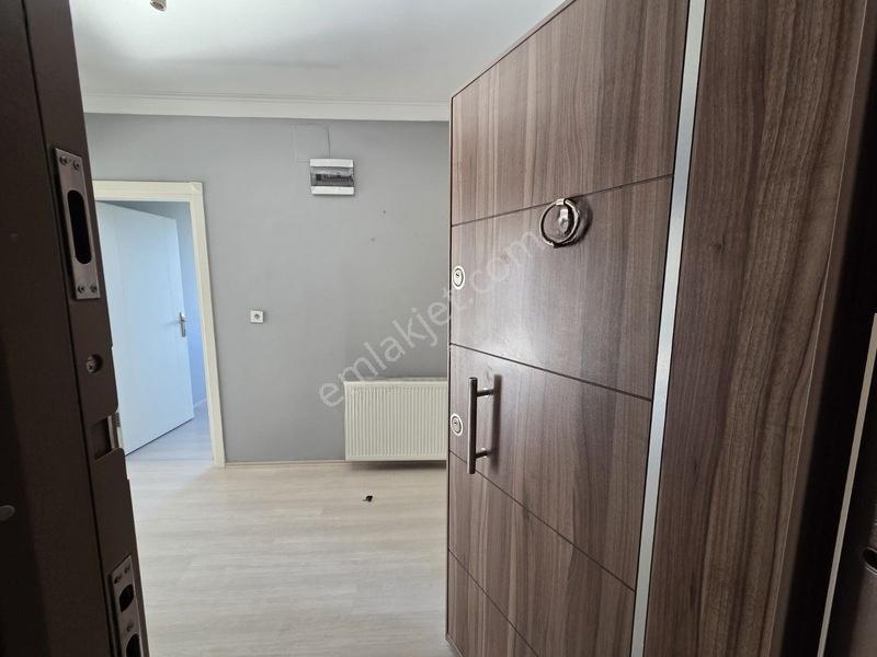 Eminevime Uygun Merkezi Konumda Ön Cephe Kombi Ankastre 3+1 — fotoğraf 2