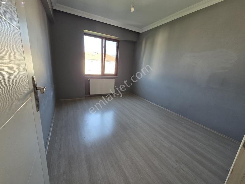 Eminevime Uygun Merkezi Konumda Ön Cephe Kombi Ankastre 3+1 — fotoğraf 11