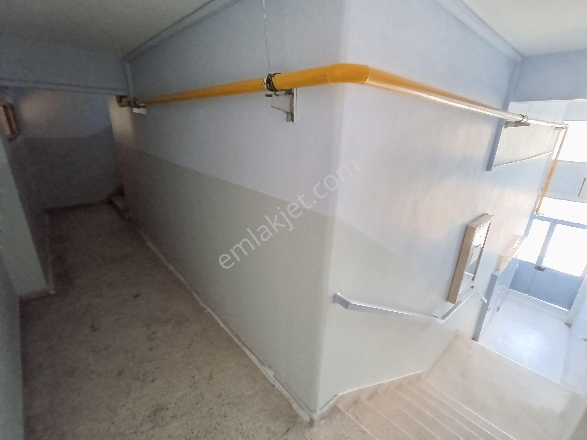Gaziemir Önder Cd. Teraslı 3+1 Fırsat Daire — fotoğraf 16