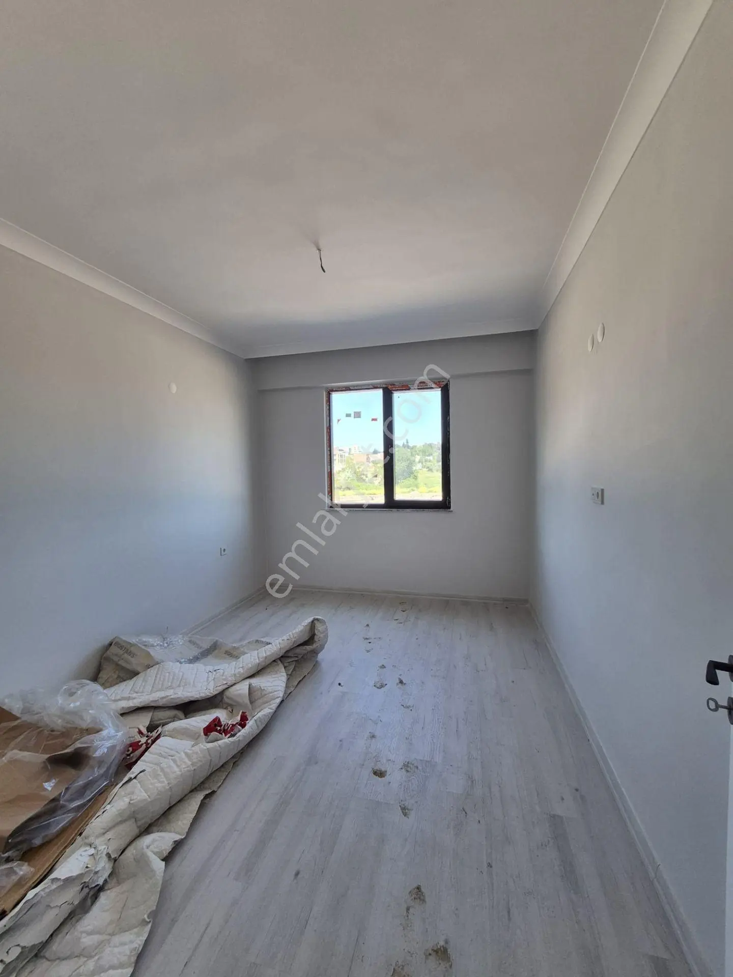 Ay Emlaktan Yeni Mahallede Sifir 1+1 Satilik Daire — fotoğraf 5