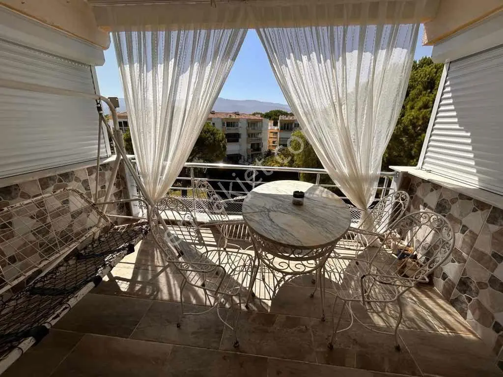 Kuşadası Davutlar Özlem Sitesi’nde Satılık Temiz 2+1 Daire — fotoğraf 4