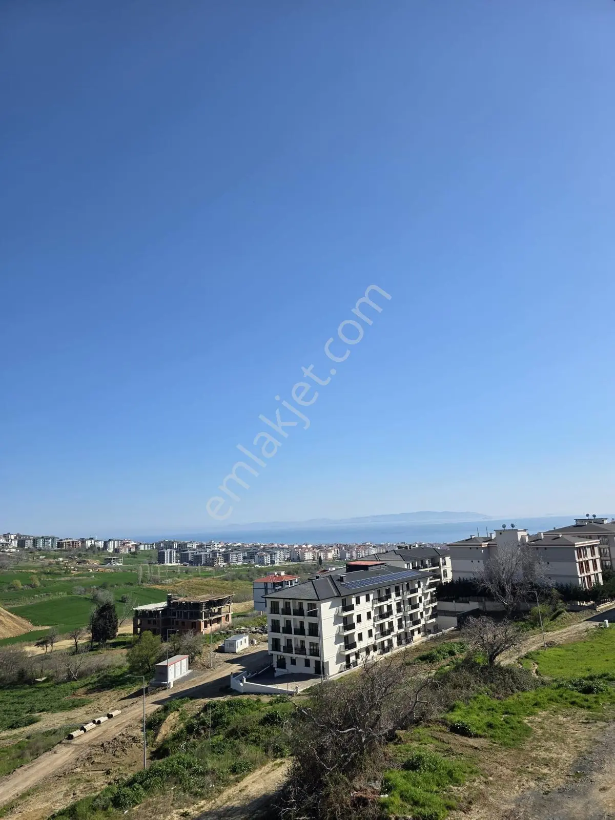 Tekirdağ Merkez'de Hastaneye Yakın Havuzlu Site İçinde 1+1 — fotoğraf 6