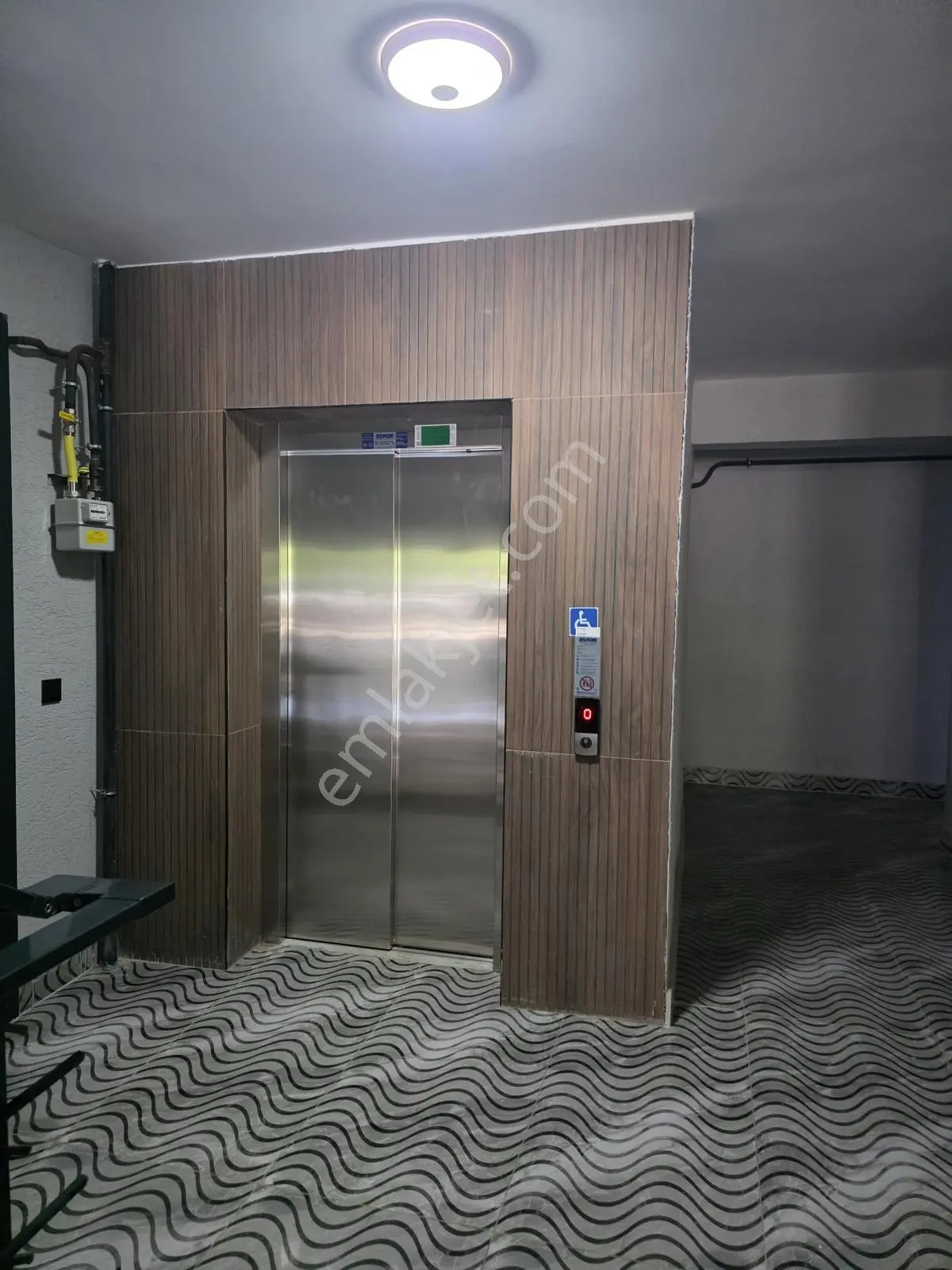 Tekirdağ Merkez'de Hastaneye Yakın Havuzlu Site İçinde 1+1 — fotoğraf 21