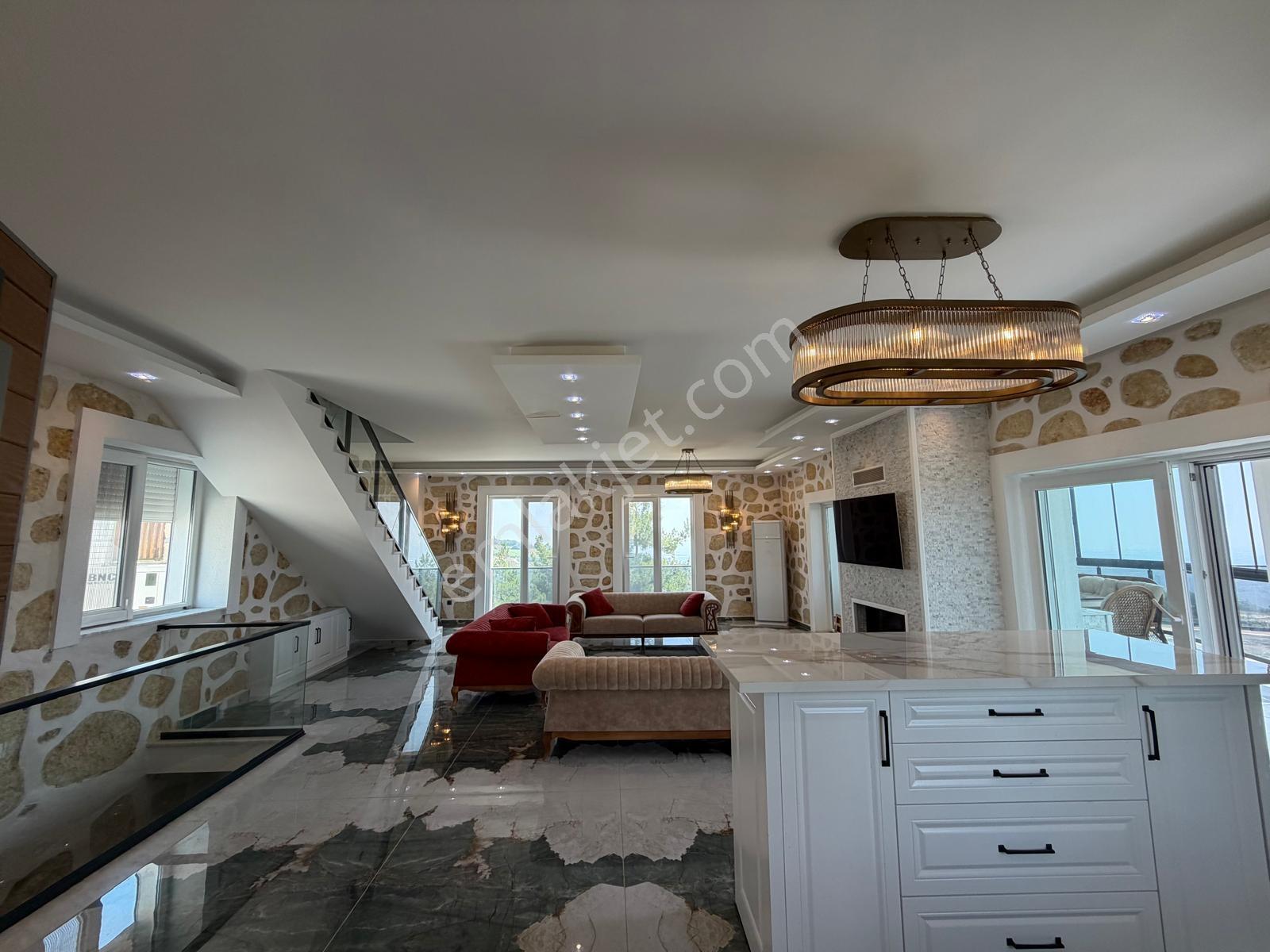 Turyap Sistem'den Buluklu Zirvede Efsane Fourlex Villa — fotoğraf 3