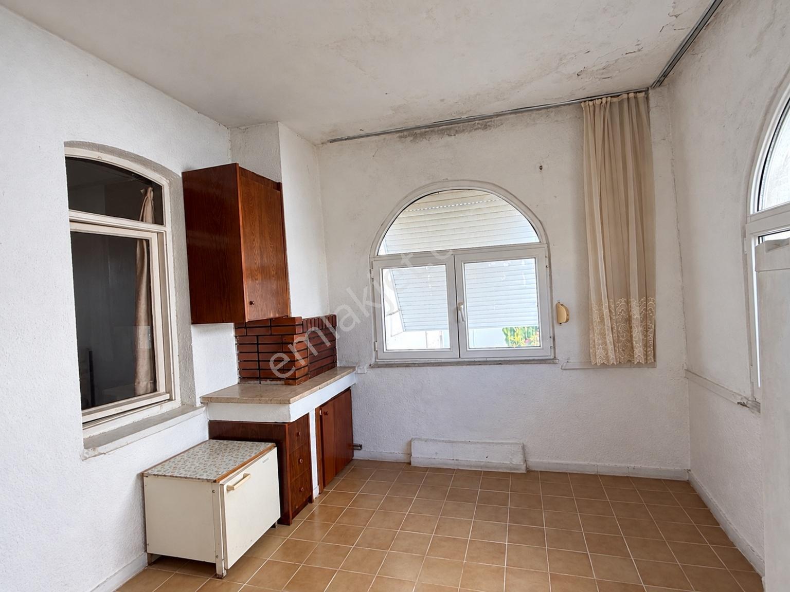 Turgutreis Yalı'da Sahile Ve Marinaya Yakın Deniz Gören Girişkat — fotoğraf 10