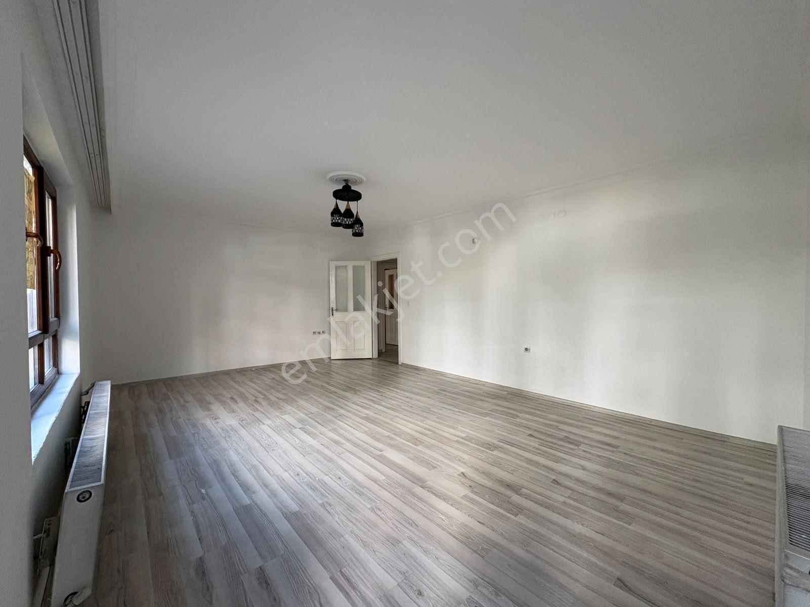 Ulukaya*neşet Ertaş Cad.yanı Katta Ön Cephe Masrafsız 3+1 Daire — fotoğraf 35