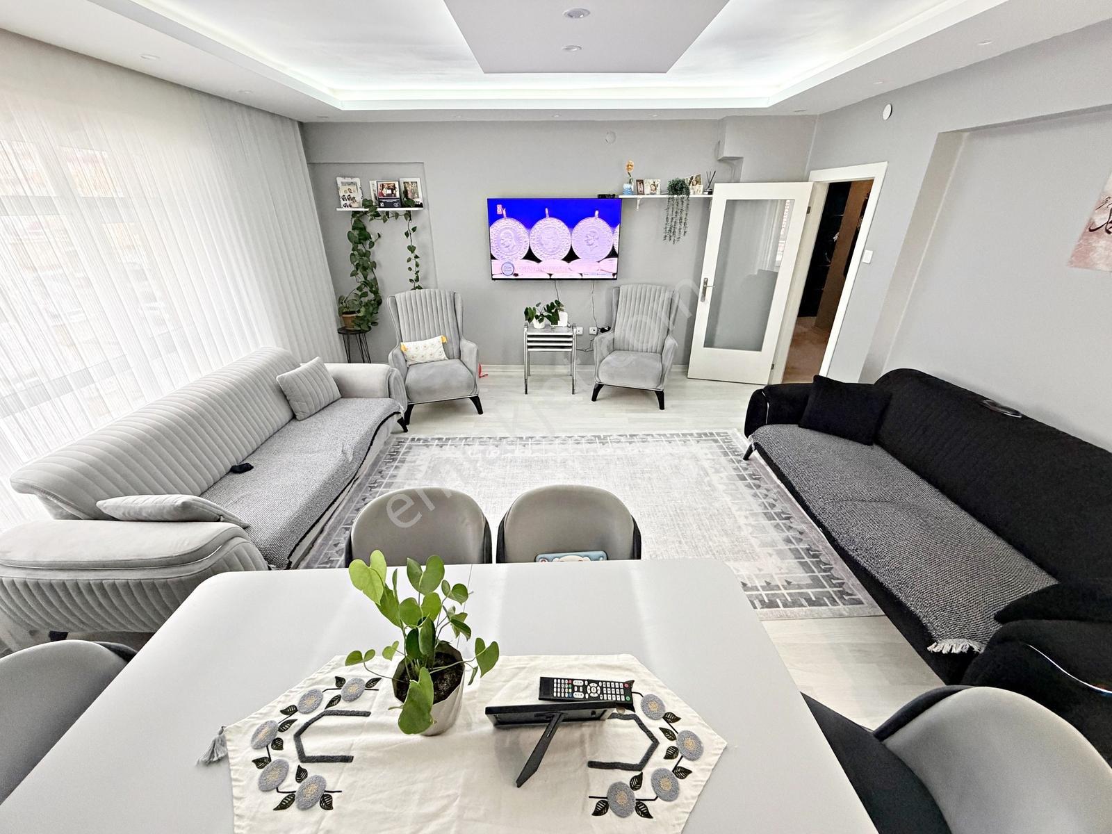 Han Gayrimenkulden Emin Evim Sistemlerne Uygun 3+1 Satılık Daire — fotoğraf 4