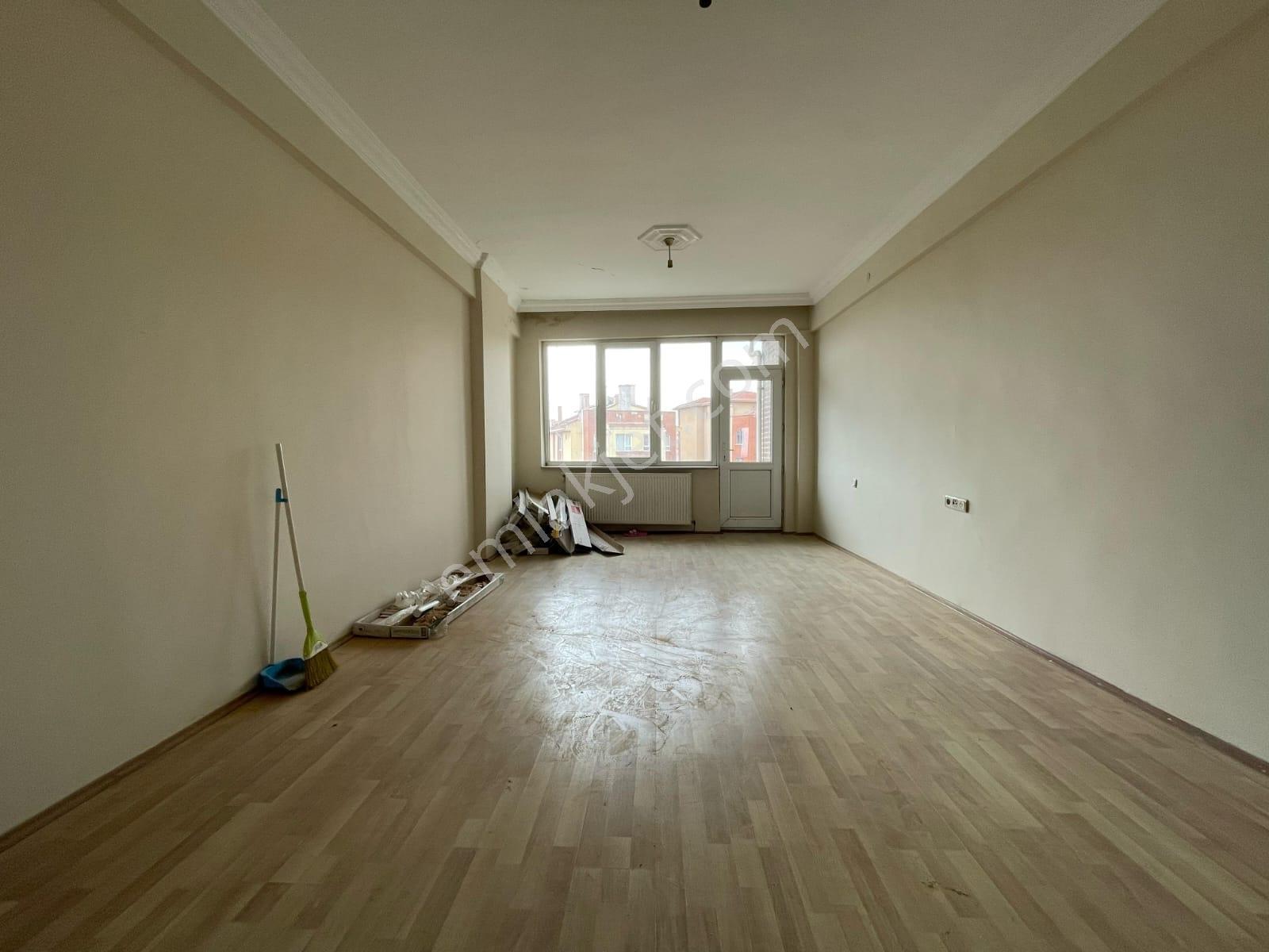 Üniversite Caddesi Üzeri Manzaralı Satılık 3+1 Daire — fotoğraf 3