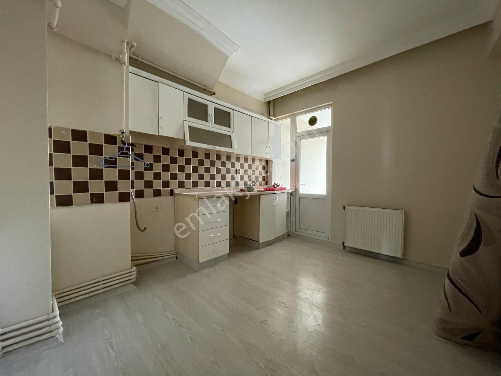 Üniversite Caddesi Üzeri Manzaralı Satılık 3+1 Daire — fotoğraf 9