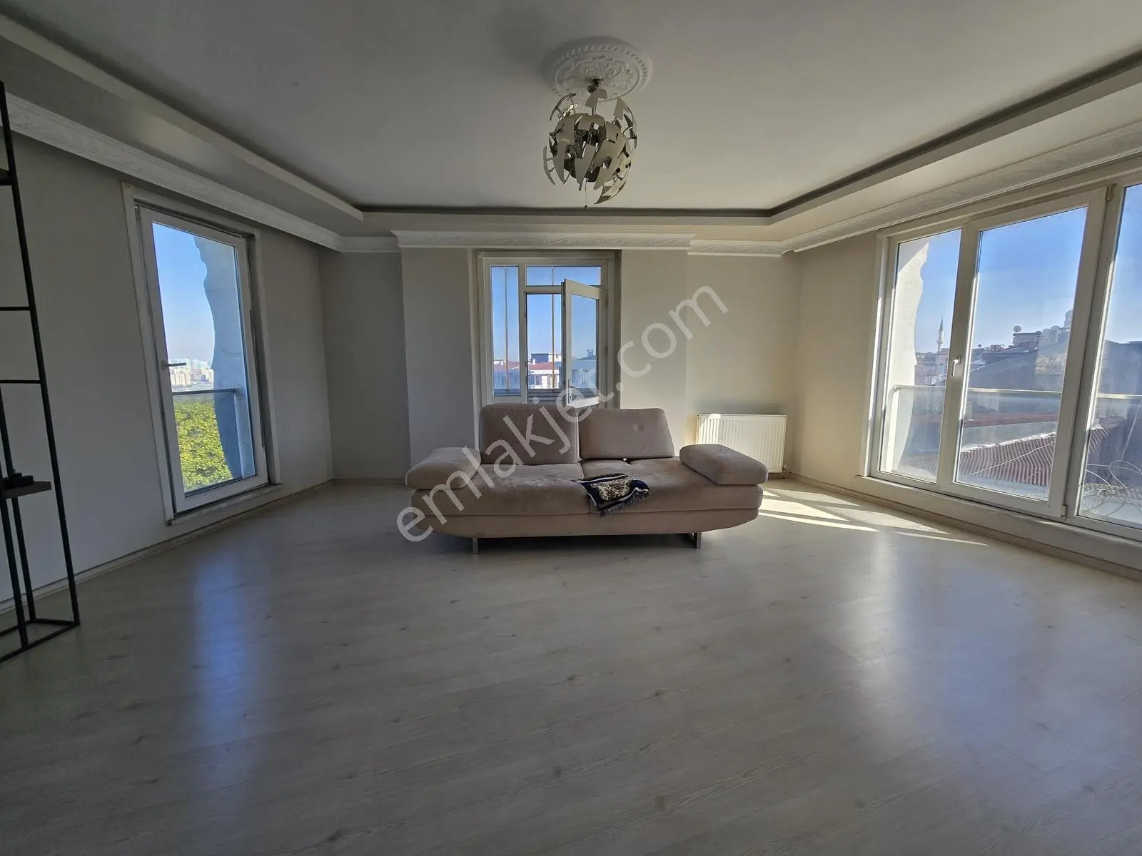Meydan Ardıçlı Arkası Ardıçlı Mahallesi 3+1 Satılık — fotoğraf 2