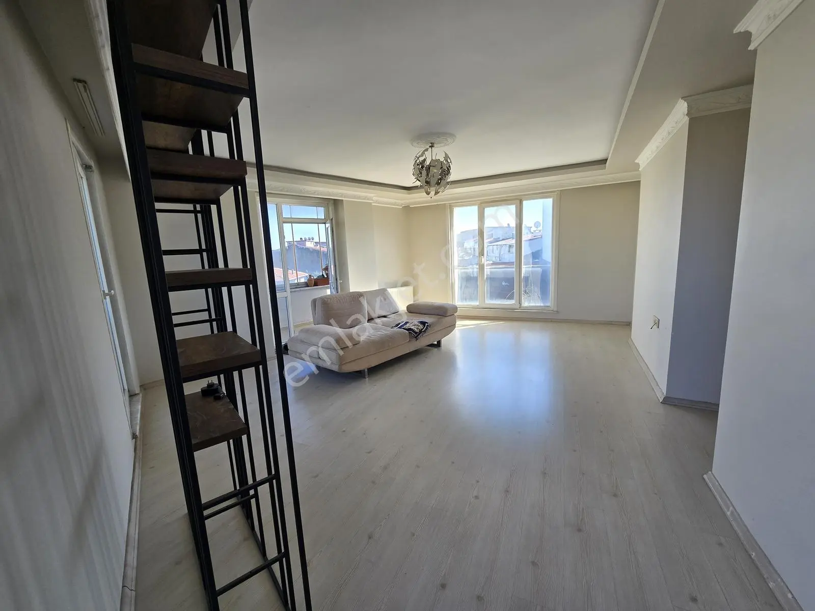 Meydan Ardıçlı Arkası Ardıçlı Mahallesi 3+1 Satılık — fotoğraf 3