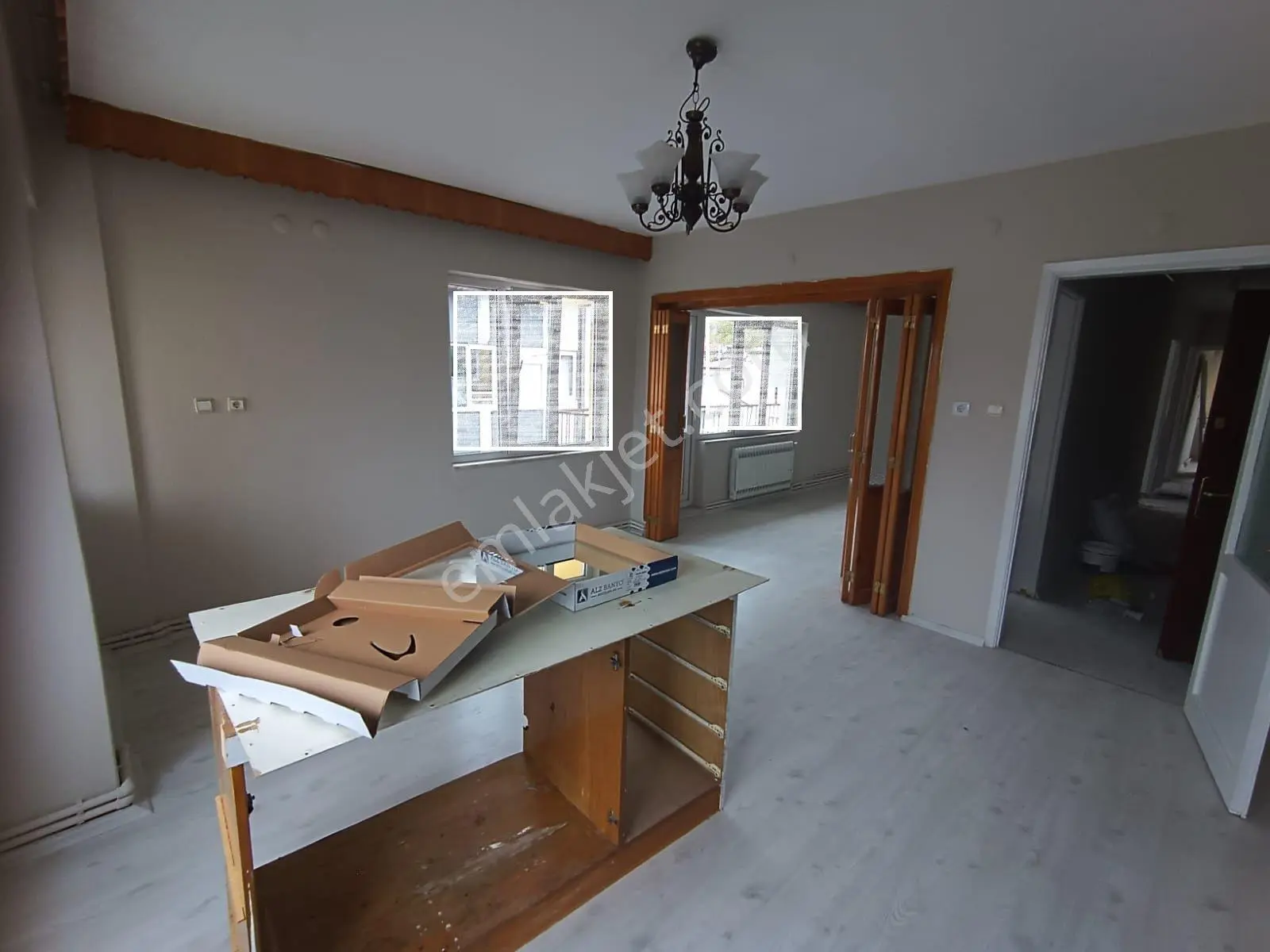 Ender Uysal Gayrimenkulden Sitelerde İçi Tadilatlı 3+1 Asansörlü Satılık Daire.. — fotoğraf 2