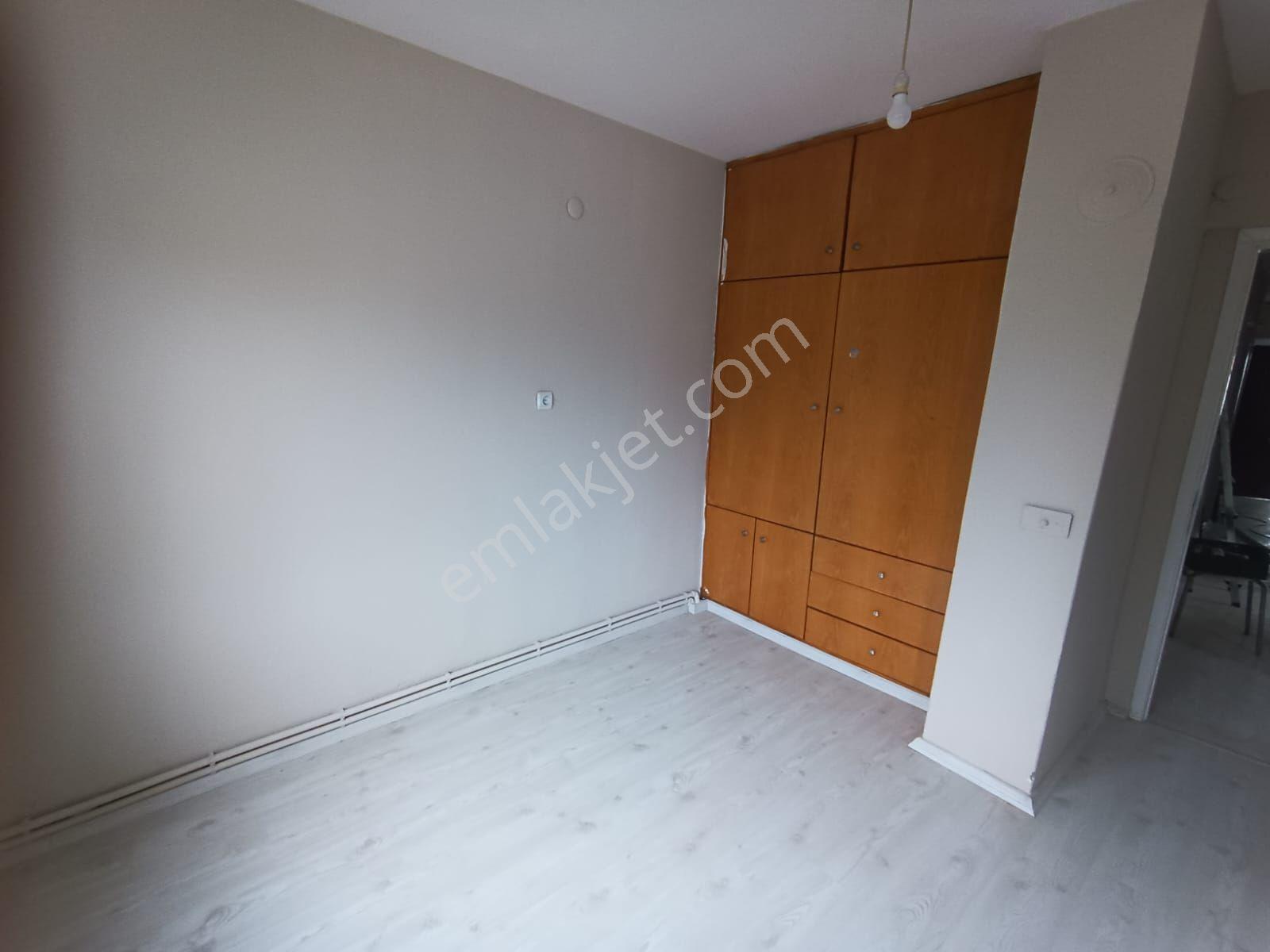Ender Uysal Gayrimenkulden Sitelerde İçi Tadilatlı 3+1 Asansörlü Satılık Daire.. — fotoğraf 6
