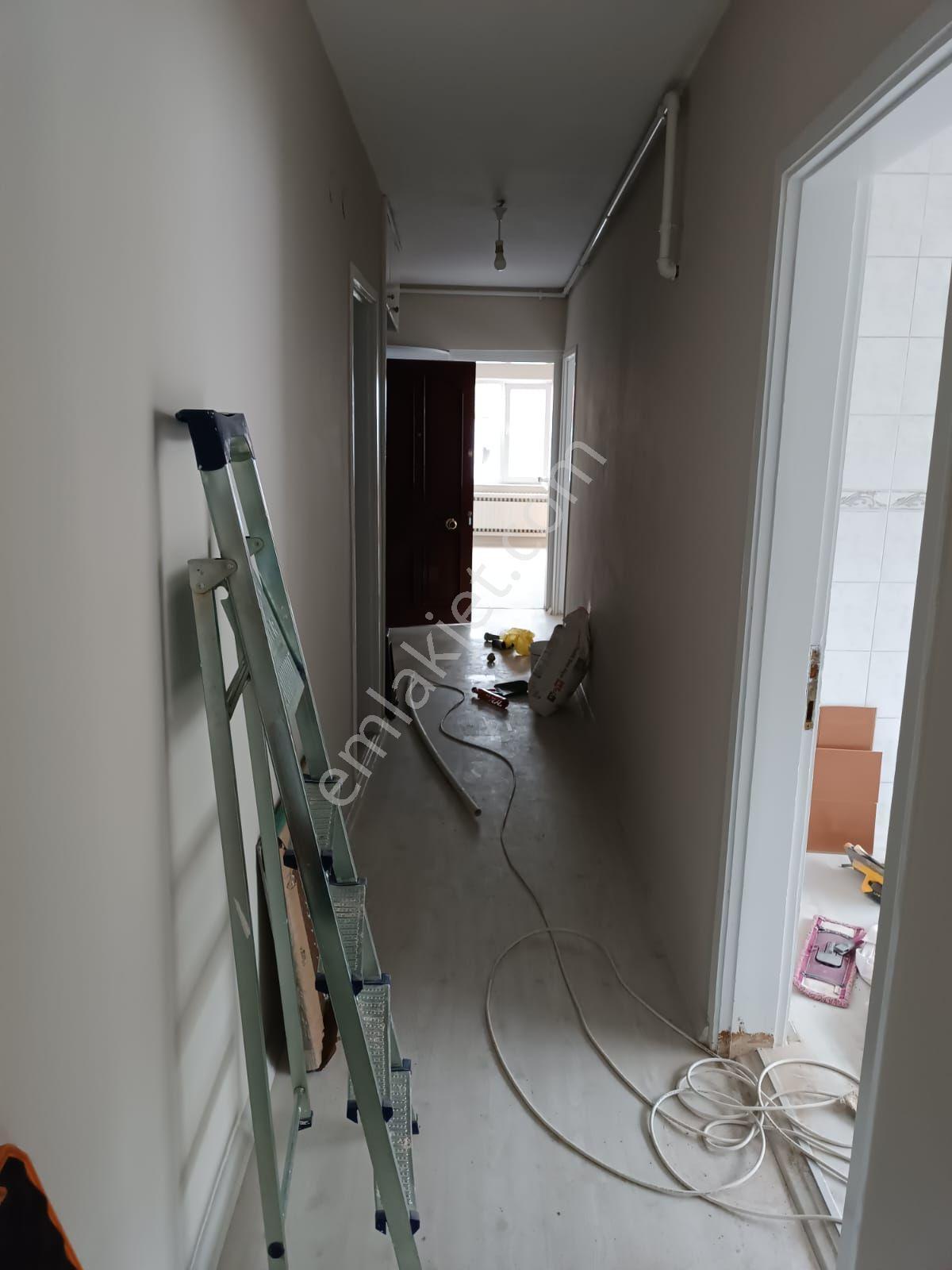 Ender Uysal Gayrimenkulden Sitelerde İçi Tadilatlı 3+1 Asansörlü Satılık Daire.. — fotoğraf 9