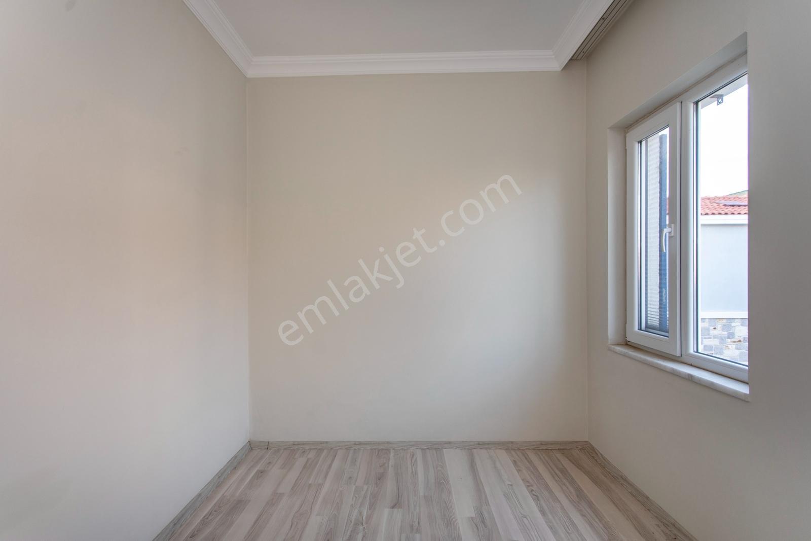 Foça Hacıveli Mah. Havuzlu Site İçerisinde Satılık 3+1 Villa — fotoğraf 23
