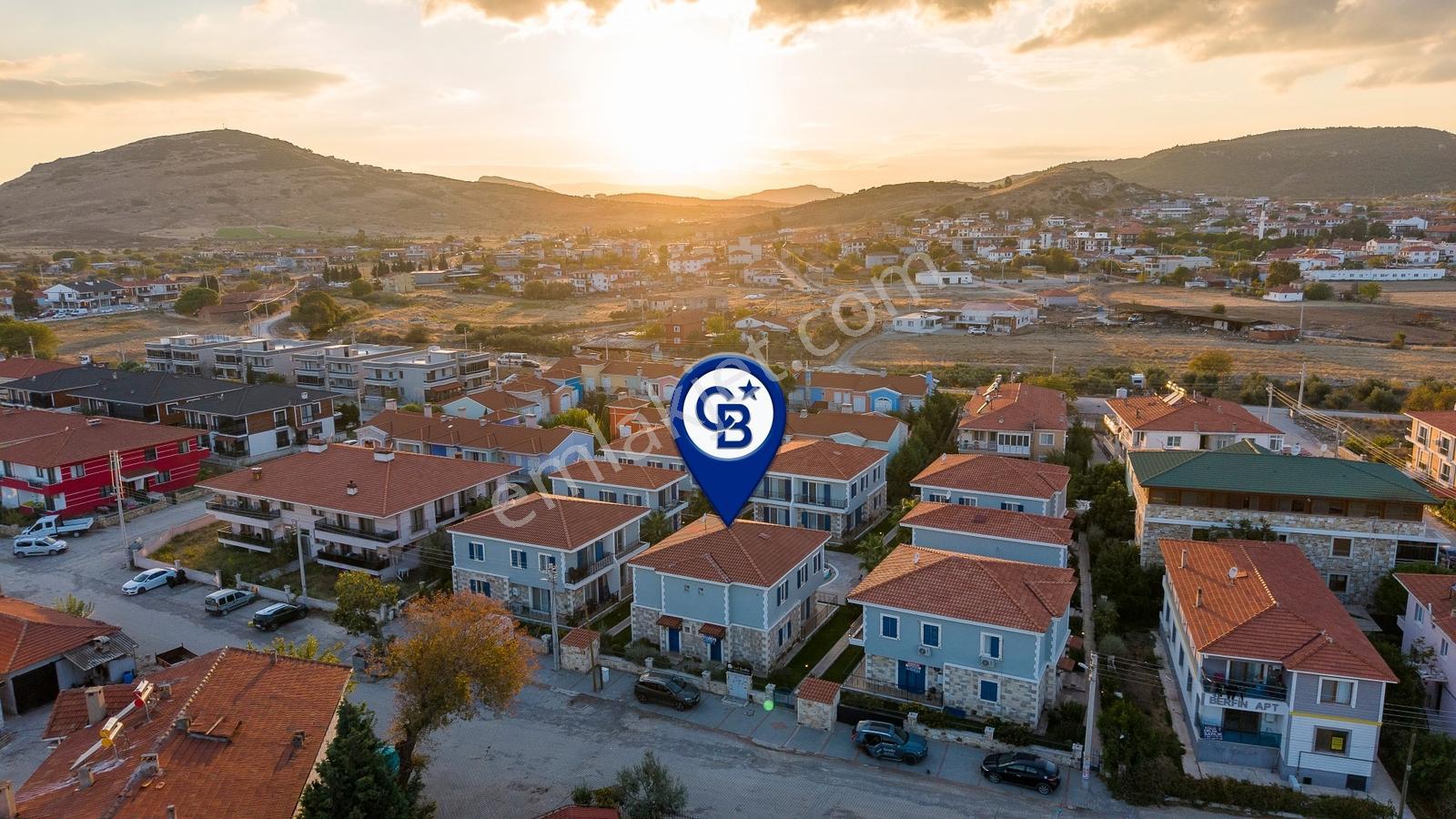 Foça Hacıveli Mah. Havuzlu Site İçerisinde Satılık 3+1 Villa — fotoğraf 30