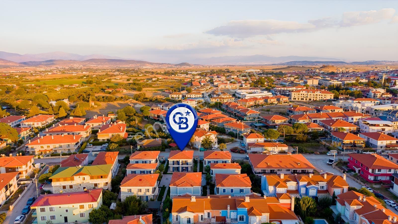 Foça Hacıveli Mah. Havuzlu Site İçerisinde Satılık 3+1 Villa — fotoğraf 33