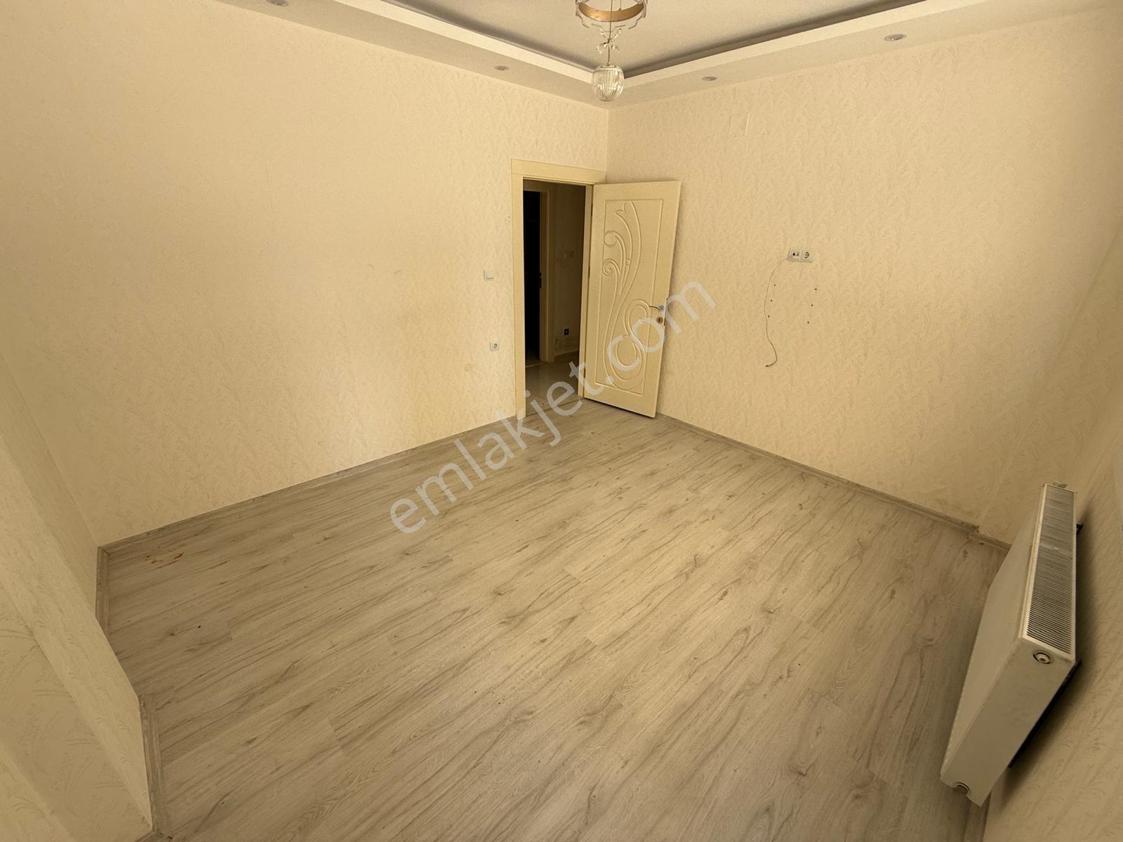 Kilis Merkez Mehmet Abdi Bulut'ta Geniş Teraslı 2+1 Daire — fotoğraf 2