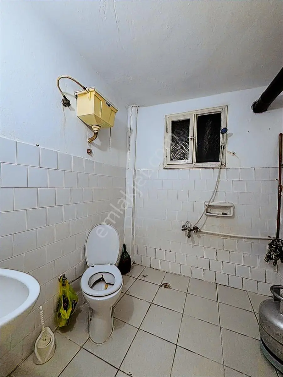 Kozan Gayrimenkul'den M. Akif Ersoy Lisesi Civarı 3+1 Daire — fotoğraf 3