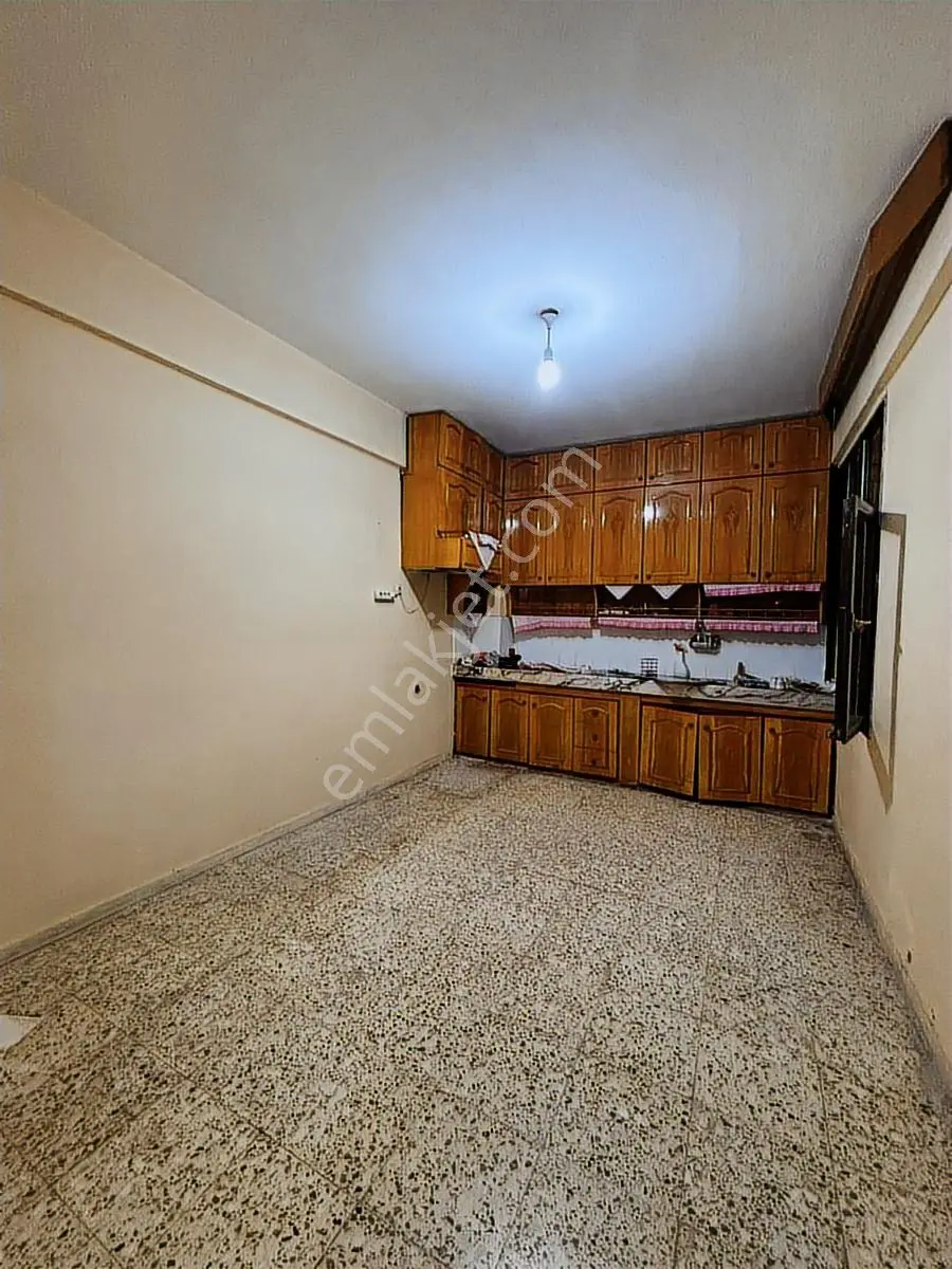 Kozan Gayrimenkul'den M. Akif Ersoy Lisesi Civarı 3+1 Daire — fotoğraf 9
