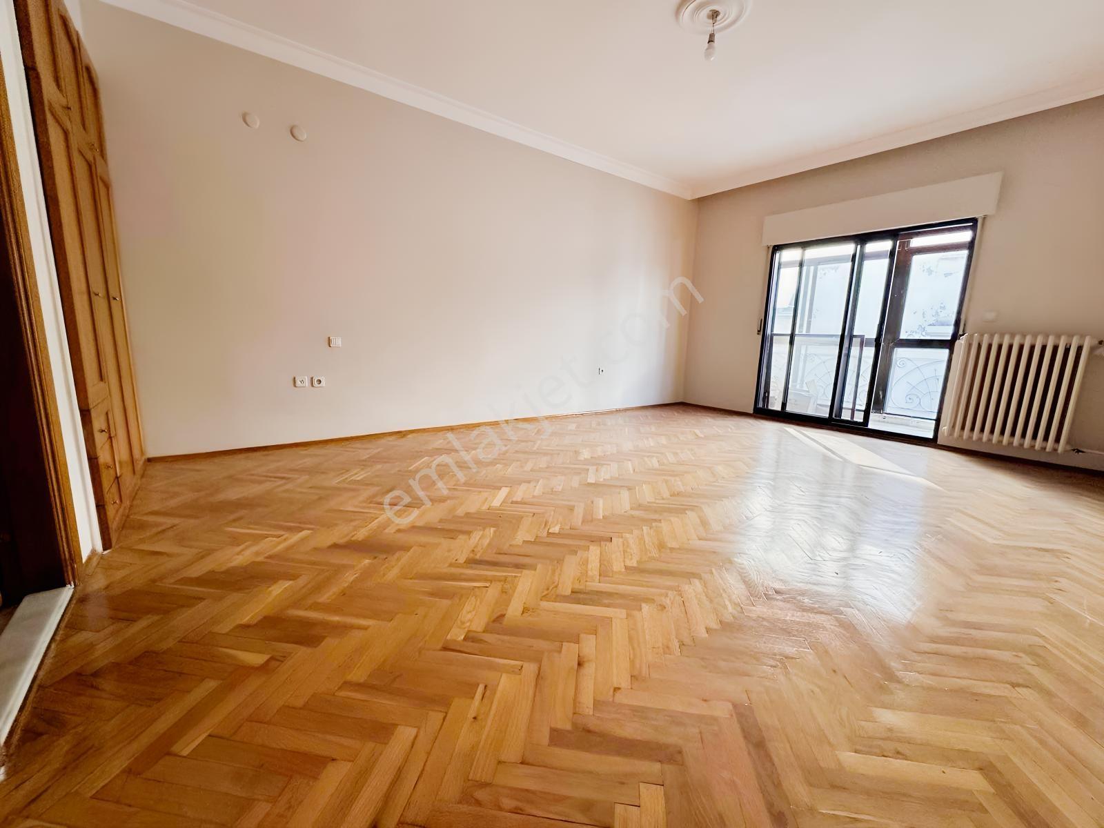 Karşıyaka Çamlık Sk Geniş 3+1 Daire Otopark Asansör Köşk Yanı — fotoğraf 15