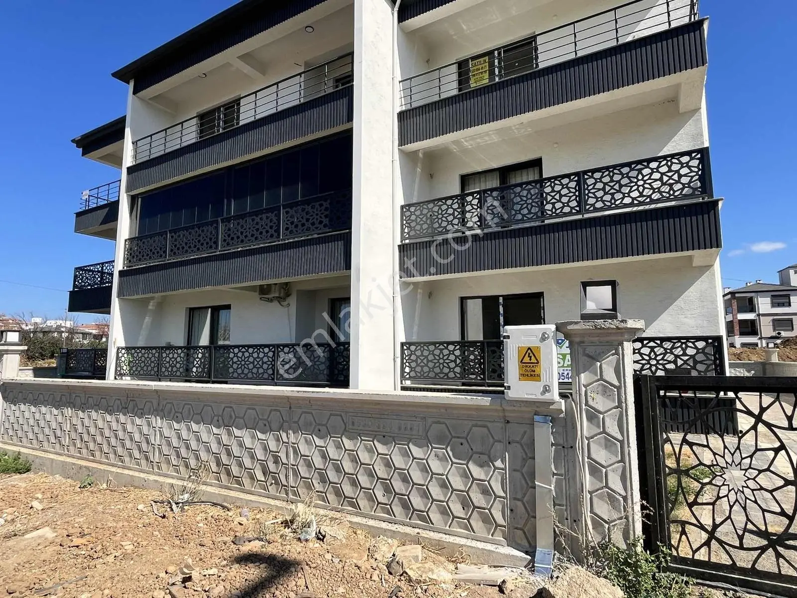 Gömeç'Te Satılık Önü Açık Geniş Asansörlü Daire