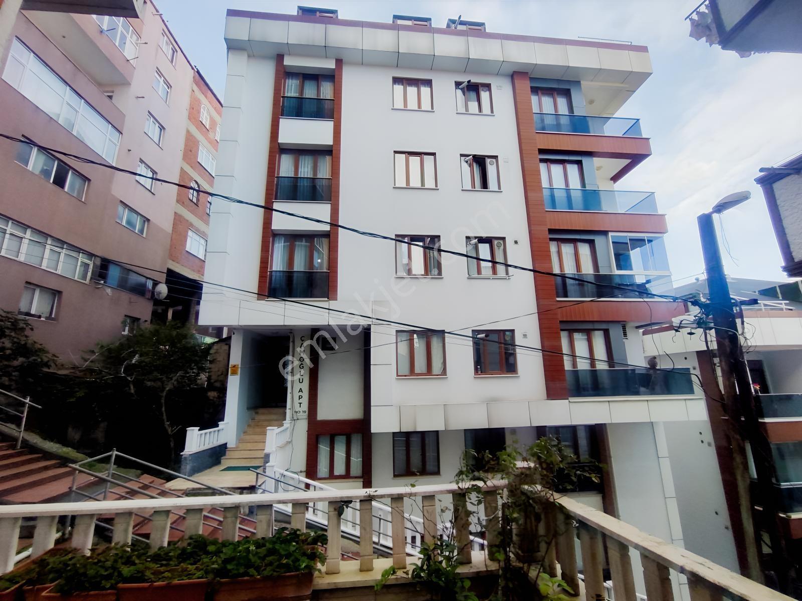 Otoparklı Asansörlü Manzaralı (2 Ayrı Daire Gibi) Dubleks 4+2