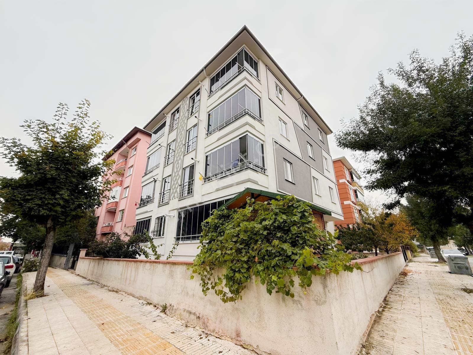 Turgay Şahin'den Zafer Sağlık Ocağı Karşısı 2+1 Satılık Daire — fotoğraf 2