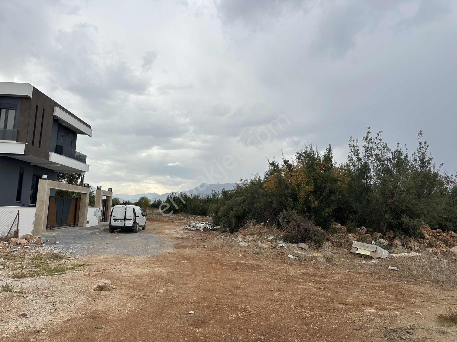 Bilim Üniversitesi Yakını 404 M2 Villa Arsası — fotoğraf 3