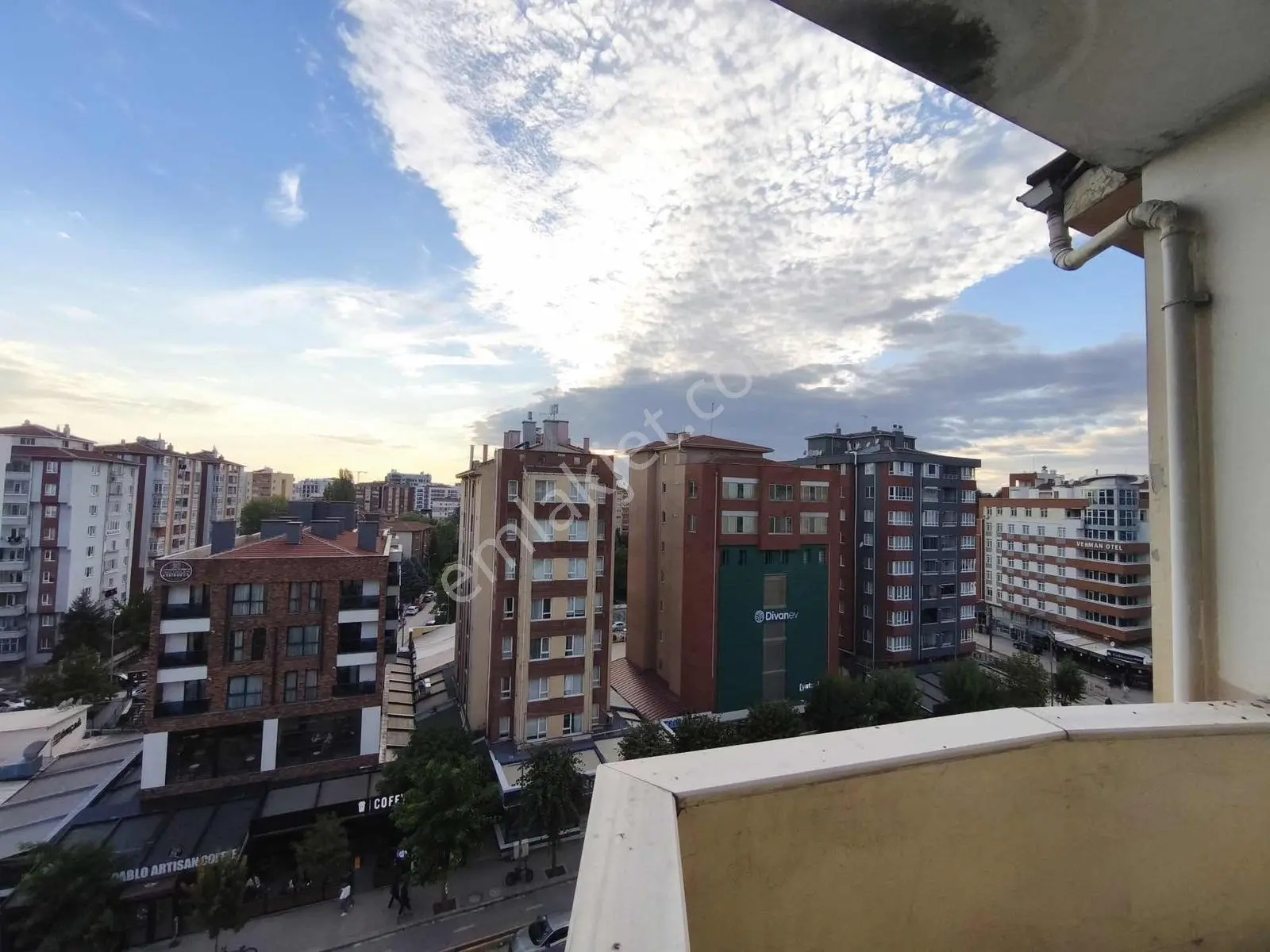 Üniversite Caddesi Üzeri Mükemmel Konumda 3+1 Satılık Daire — fotoğraf 2