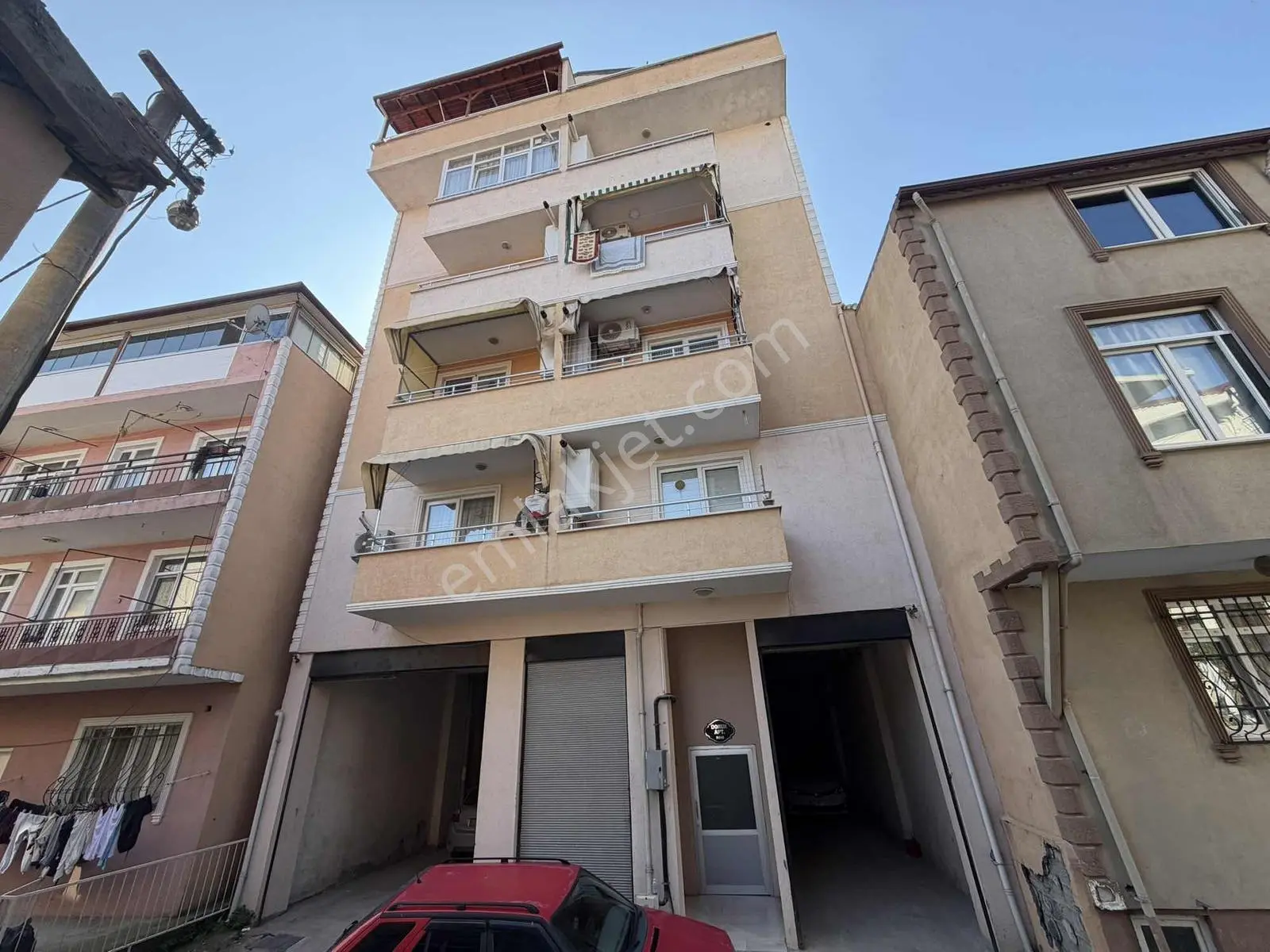 Asayra Emlaktan Mekezde 1+1 Satılık Çatı Dubleks