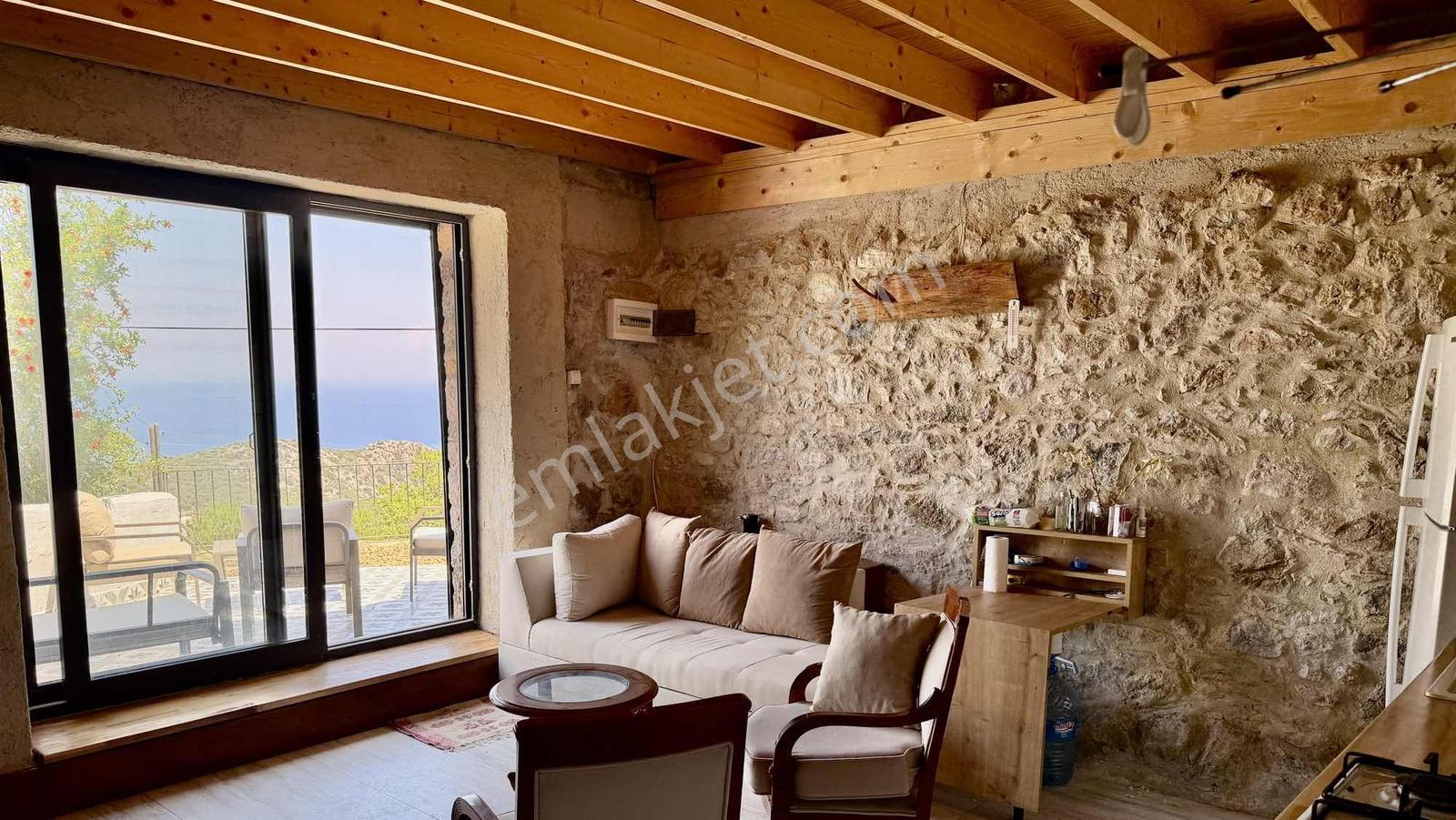 Deniz Manzaralı Satılık Taş Ev — fotoğraf 8