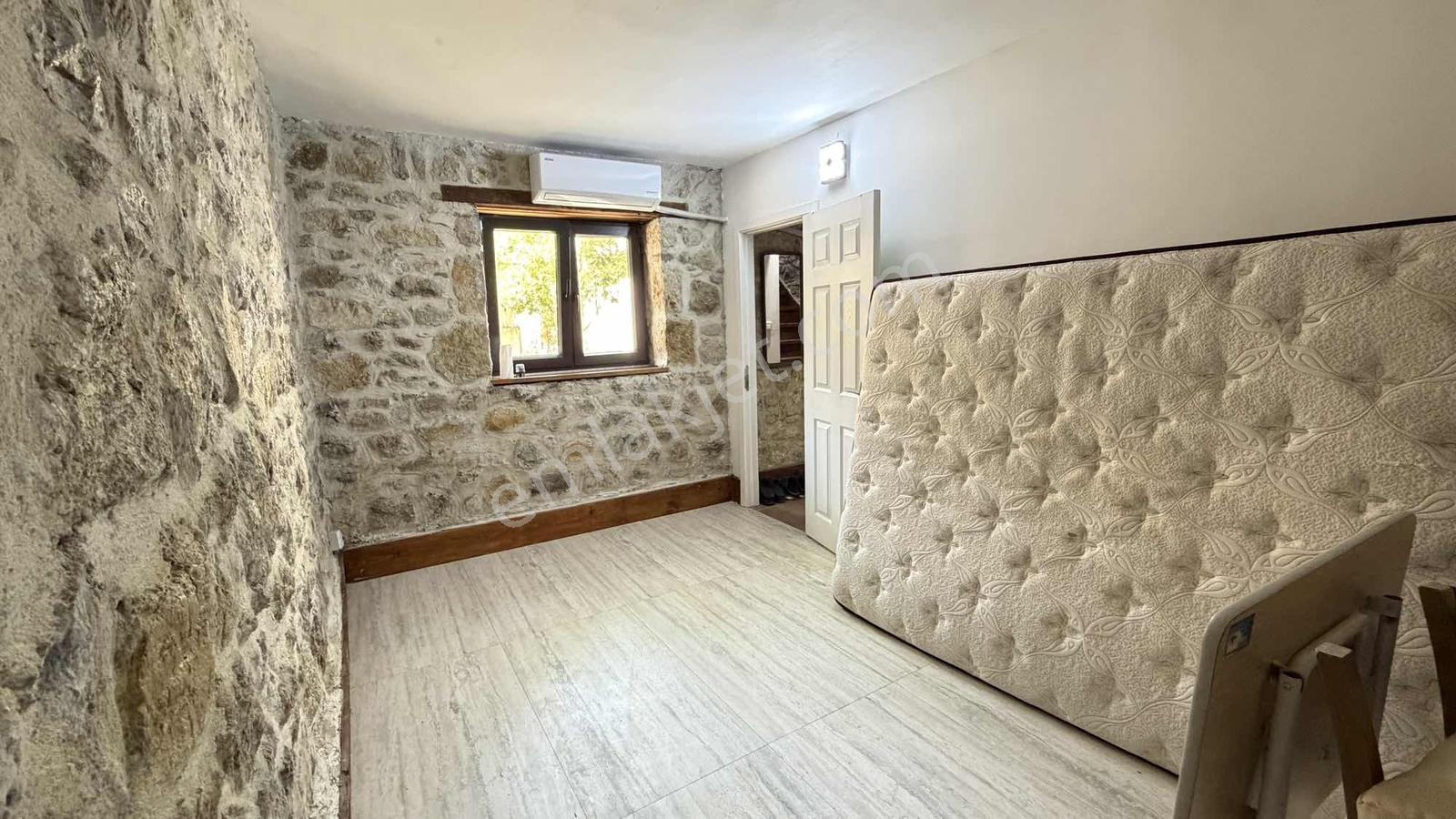 Deniz Manzaralı Satılık Taş Ev — fotoğraf 18