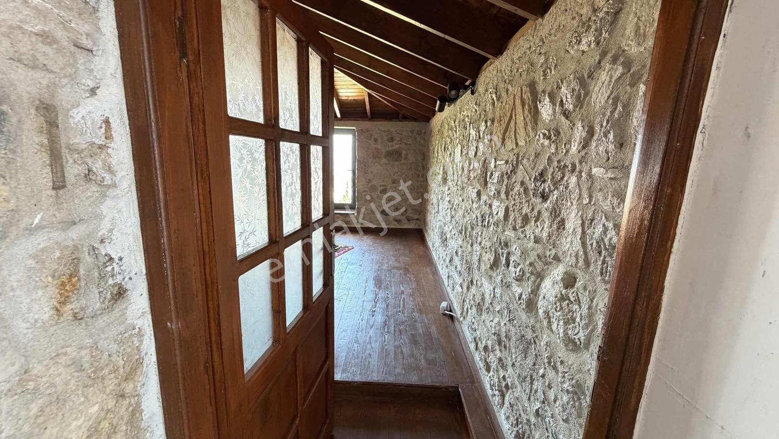 Deniz Manzaralı Satılık Taş Ev — fotoğraf 19