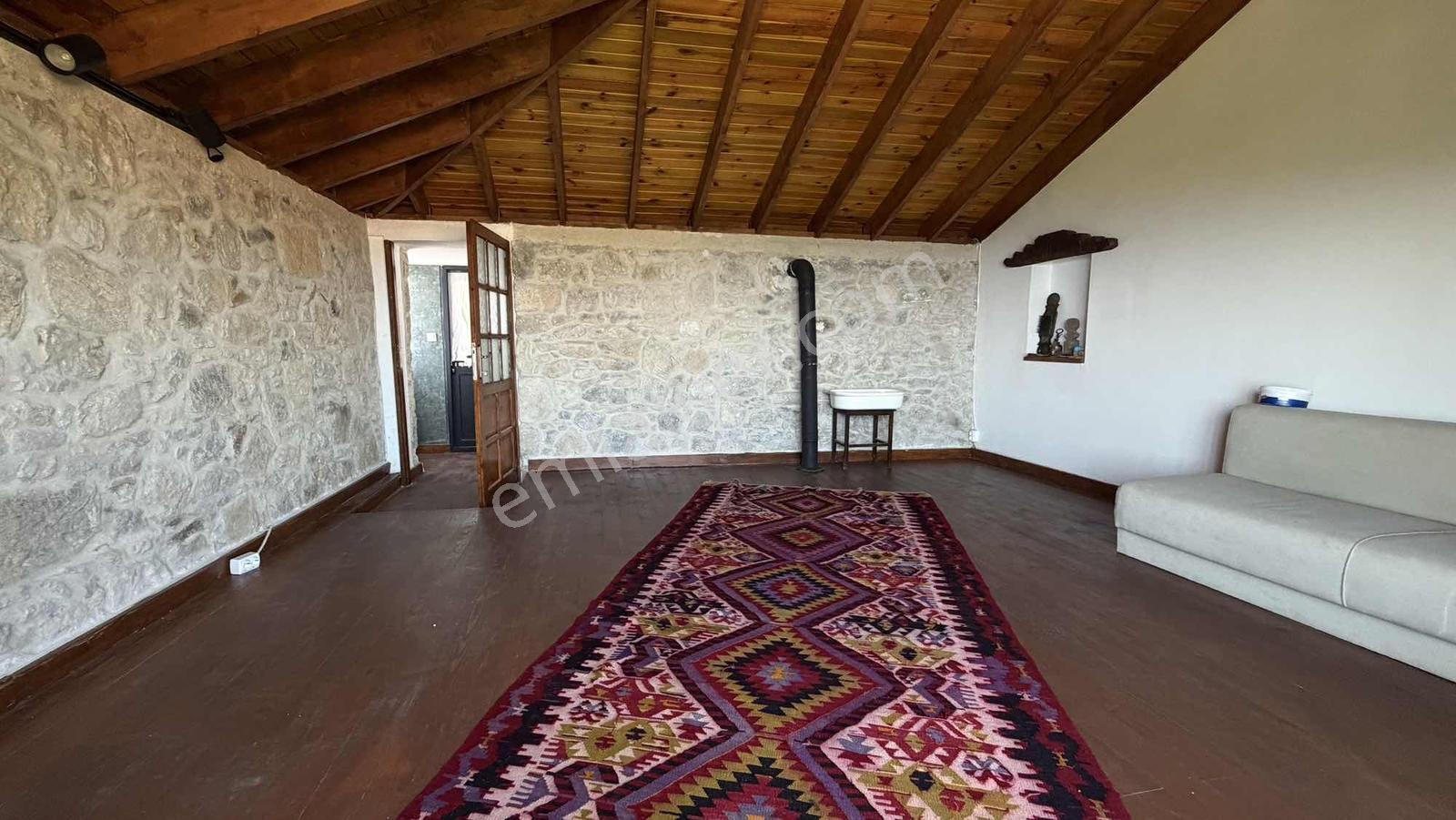 Deniz Manzaralı Satılık Taş Ev — fotoğraf 21