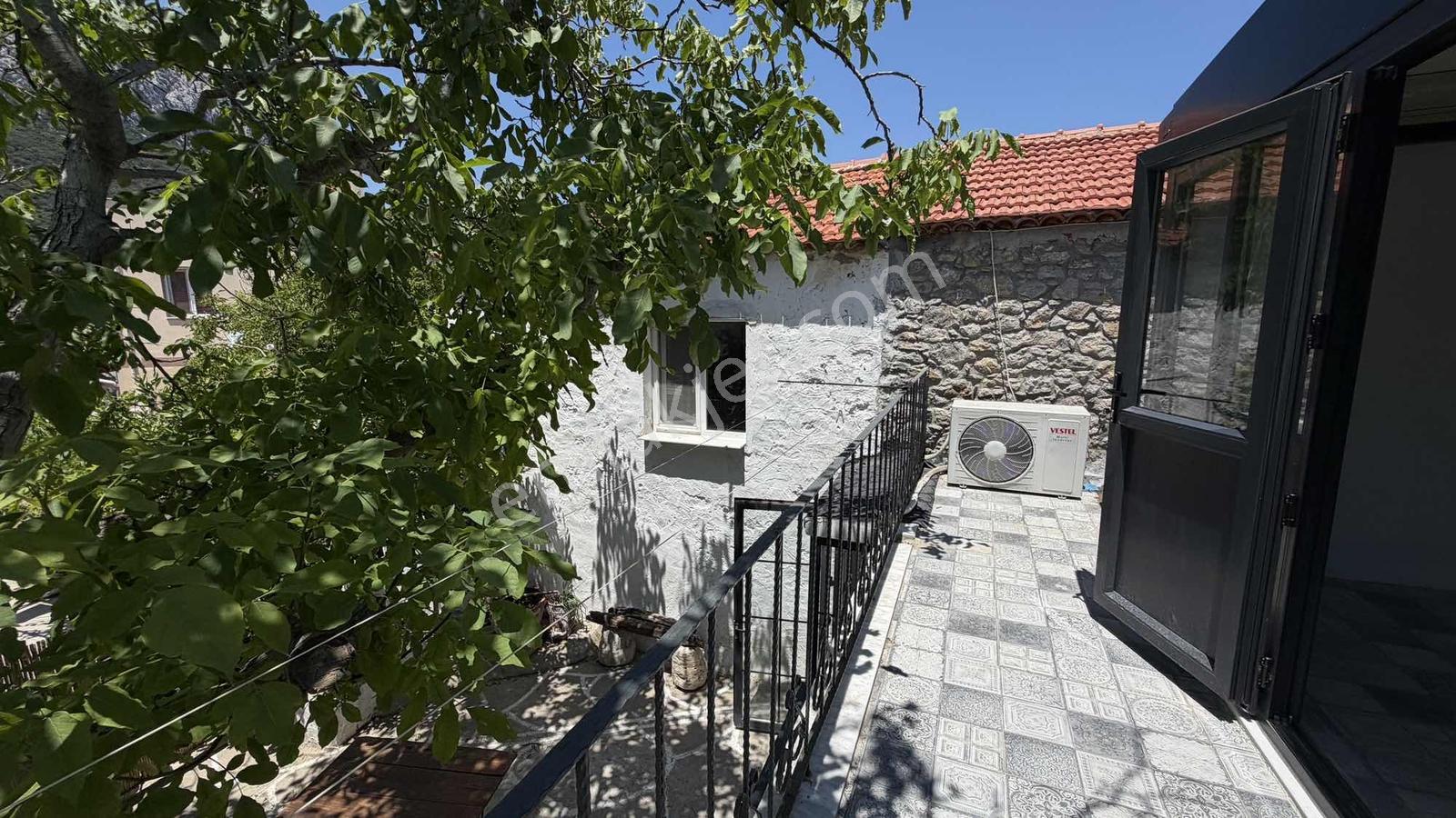 Deniz Manzaralı Satılık Taş Ev — fotoğraf 26