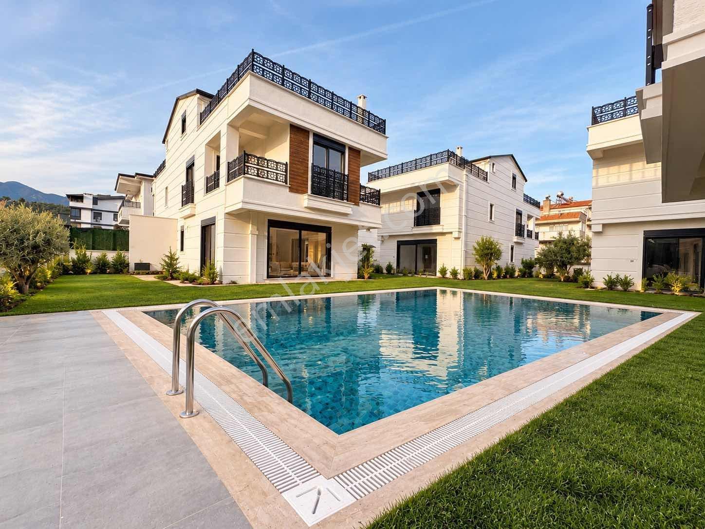 Avcı'dan Havuzlu 3+1 Geniş Bahçeli Sıfır Villa — fotoğraf 4