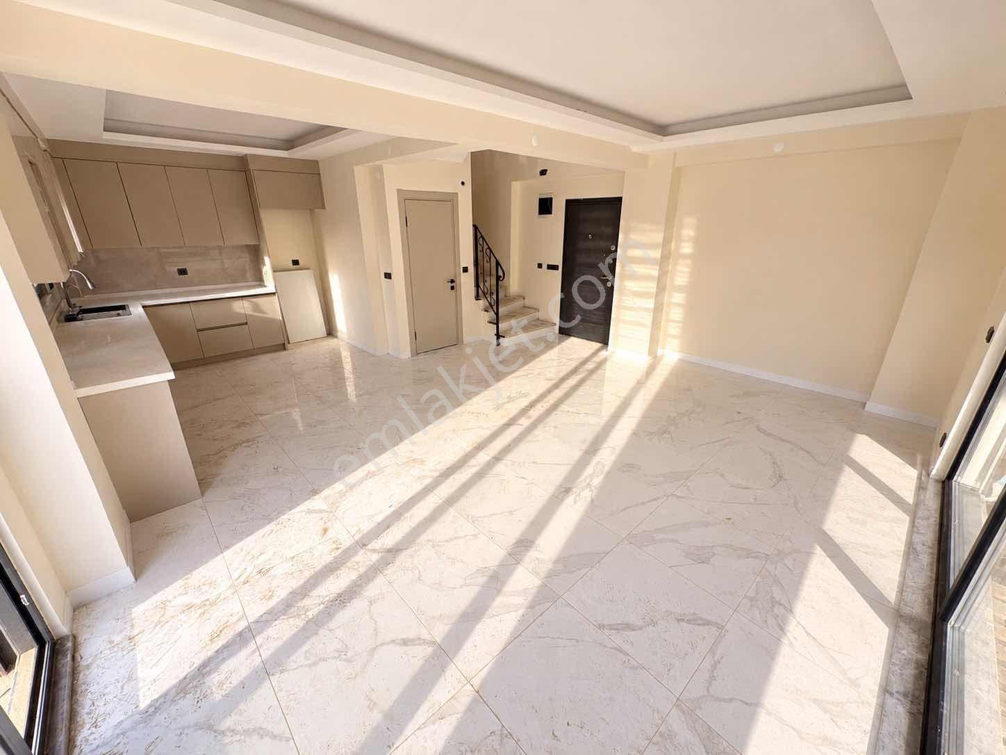 Avcı'dan Havuzlu 3+1 Geniş Bahçeli Sıfır Villa — fotoğraf 6