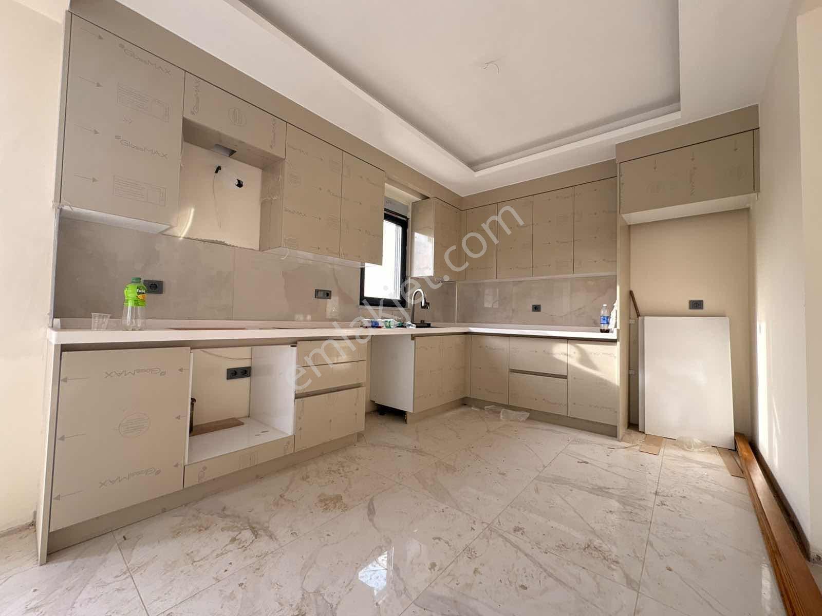Avcı'dan Havuzlu 3+1 Geniş Bahçeli Sıfır Villa — fotoğraf 10