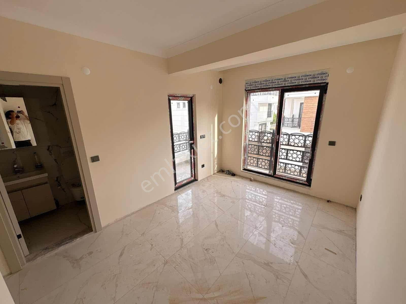 Avcı'dan Havuzlu 3+1 Geniş Bahçeli Sıfır Villa — fotoğraf 15