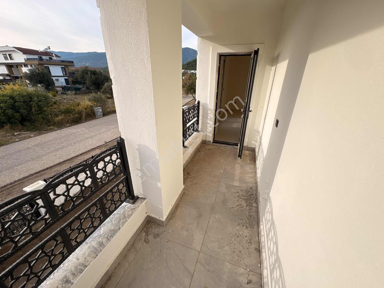 Avcı'dan Havuzlu 3+1 Geniş Bahçeli Sıfır Villa — fotoğraf 26